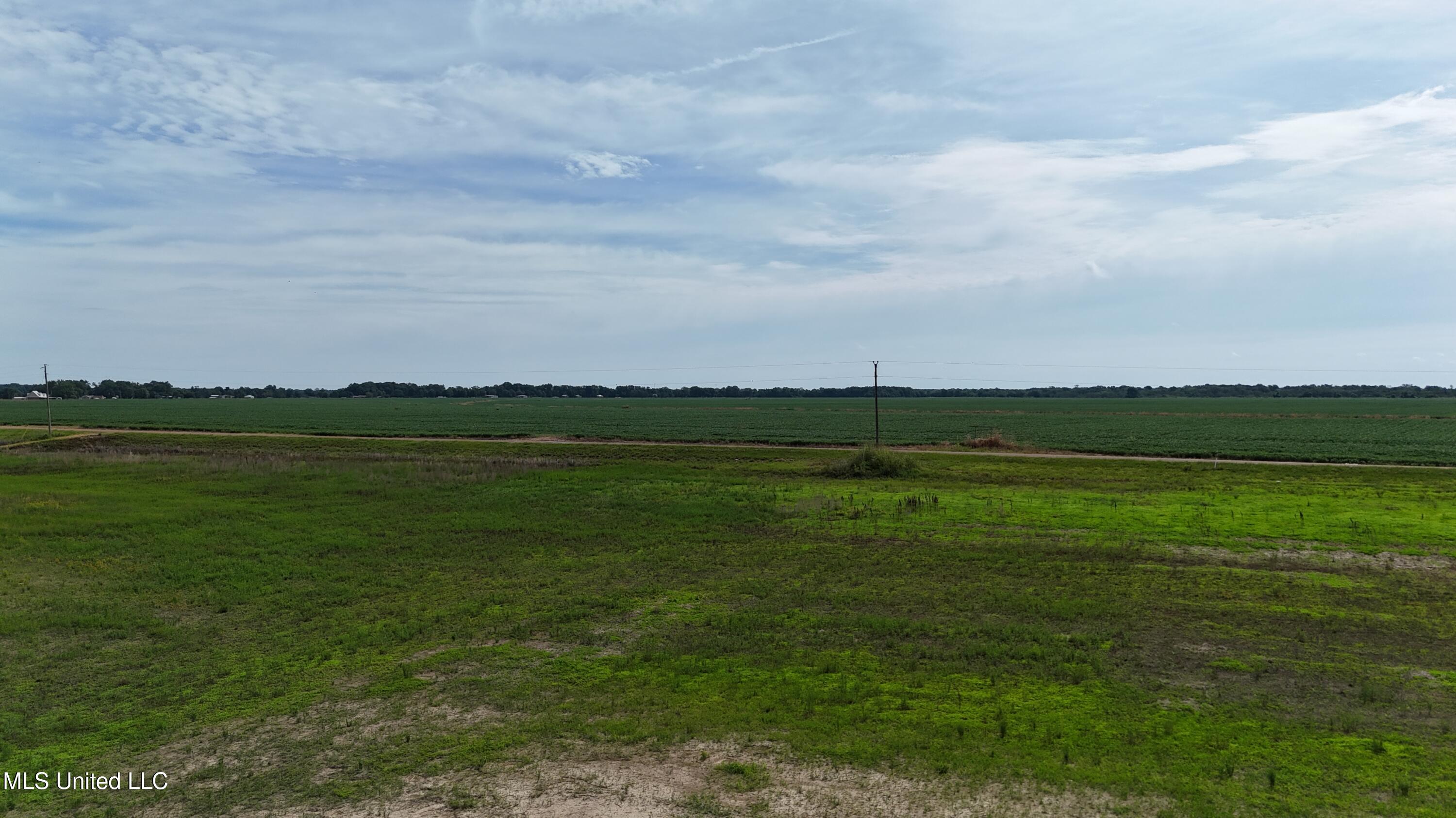 001 Deerfield Road Property Photo 14