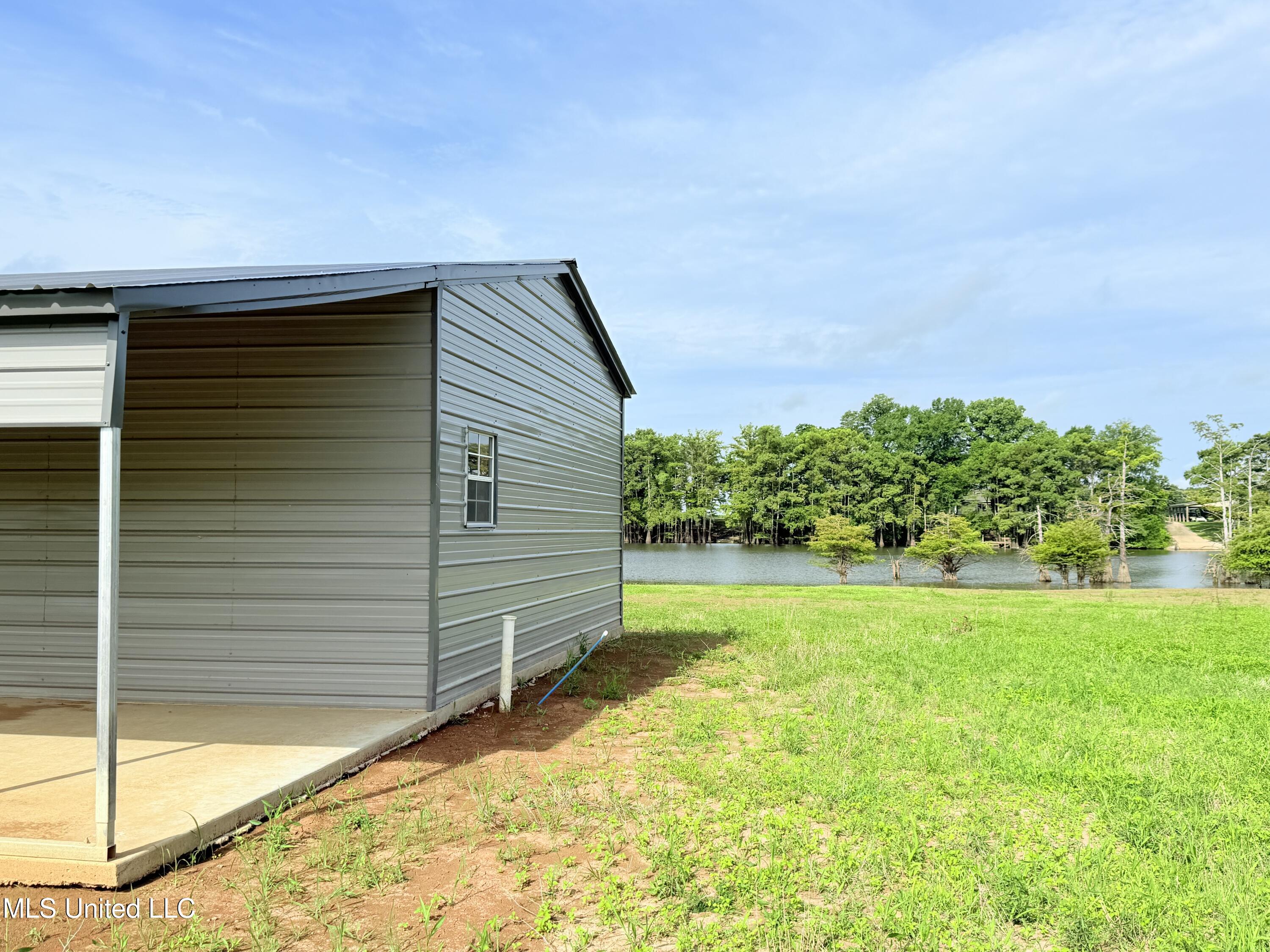 001 Deerfield Road Property Photo 32