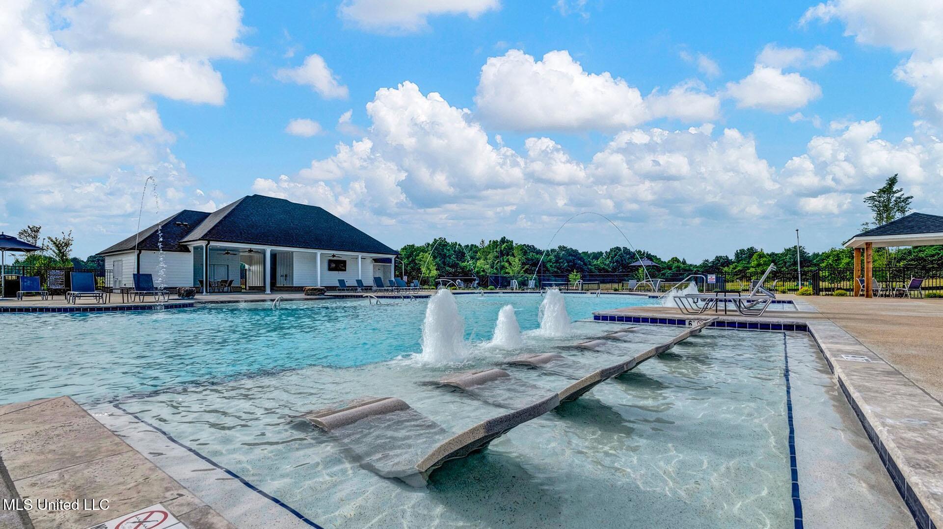 8304 Gum Pond Drive Property Photo 15