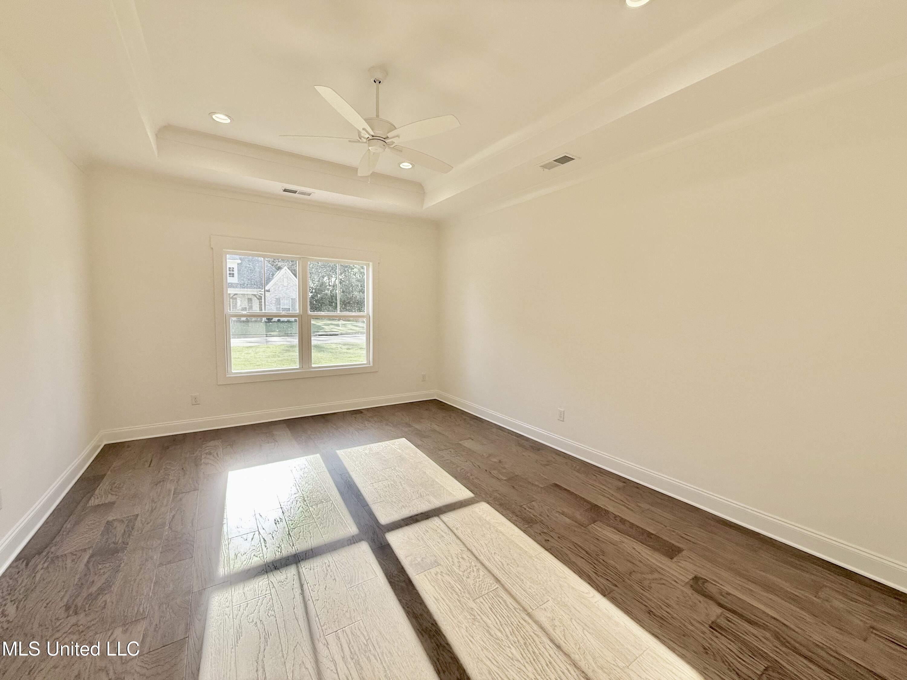 6579 Grand Oak Lane Property Photo 7