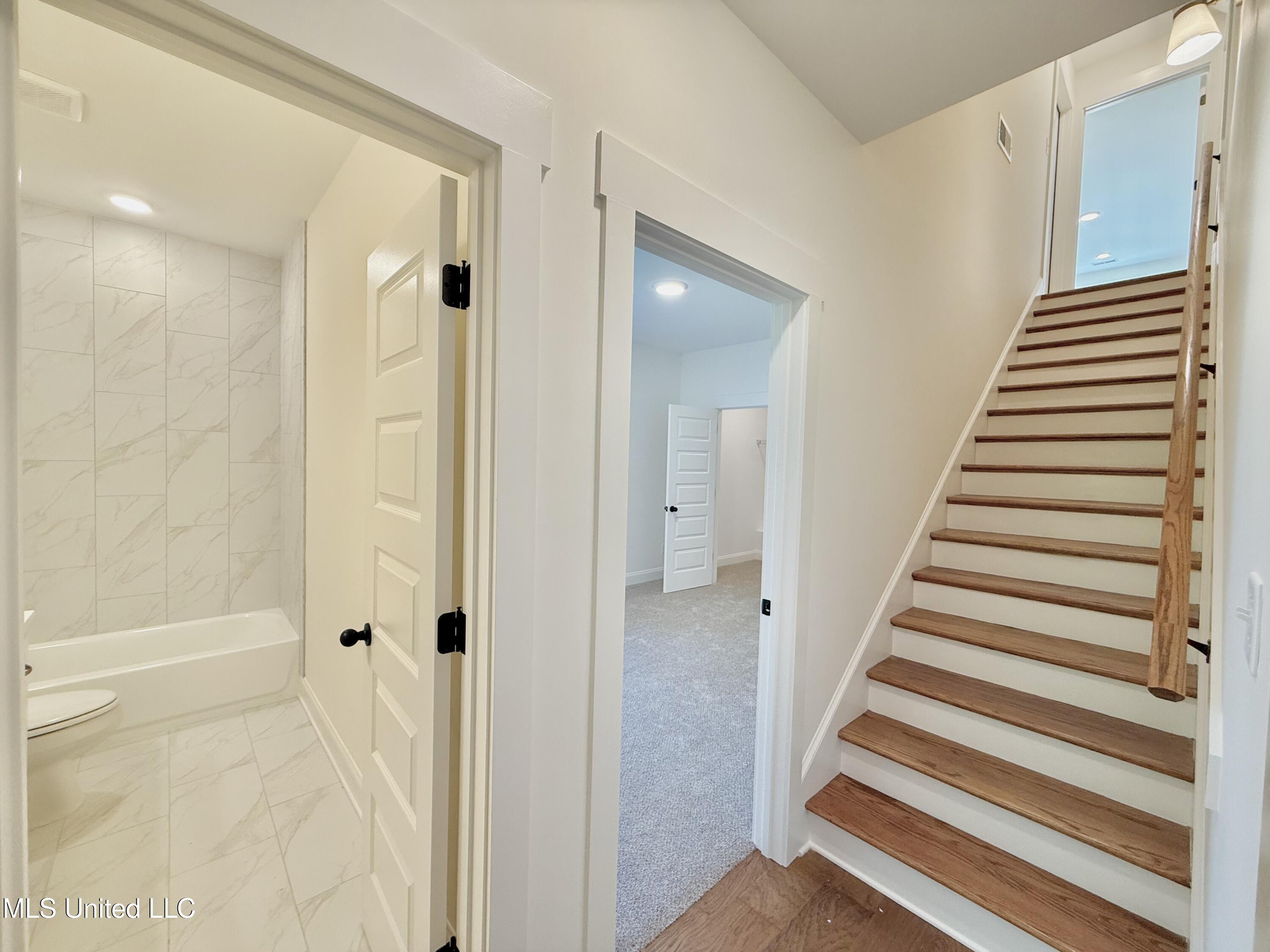 6579 Grand Oak Lane Property Photo 11