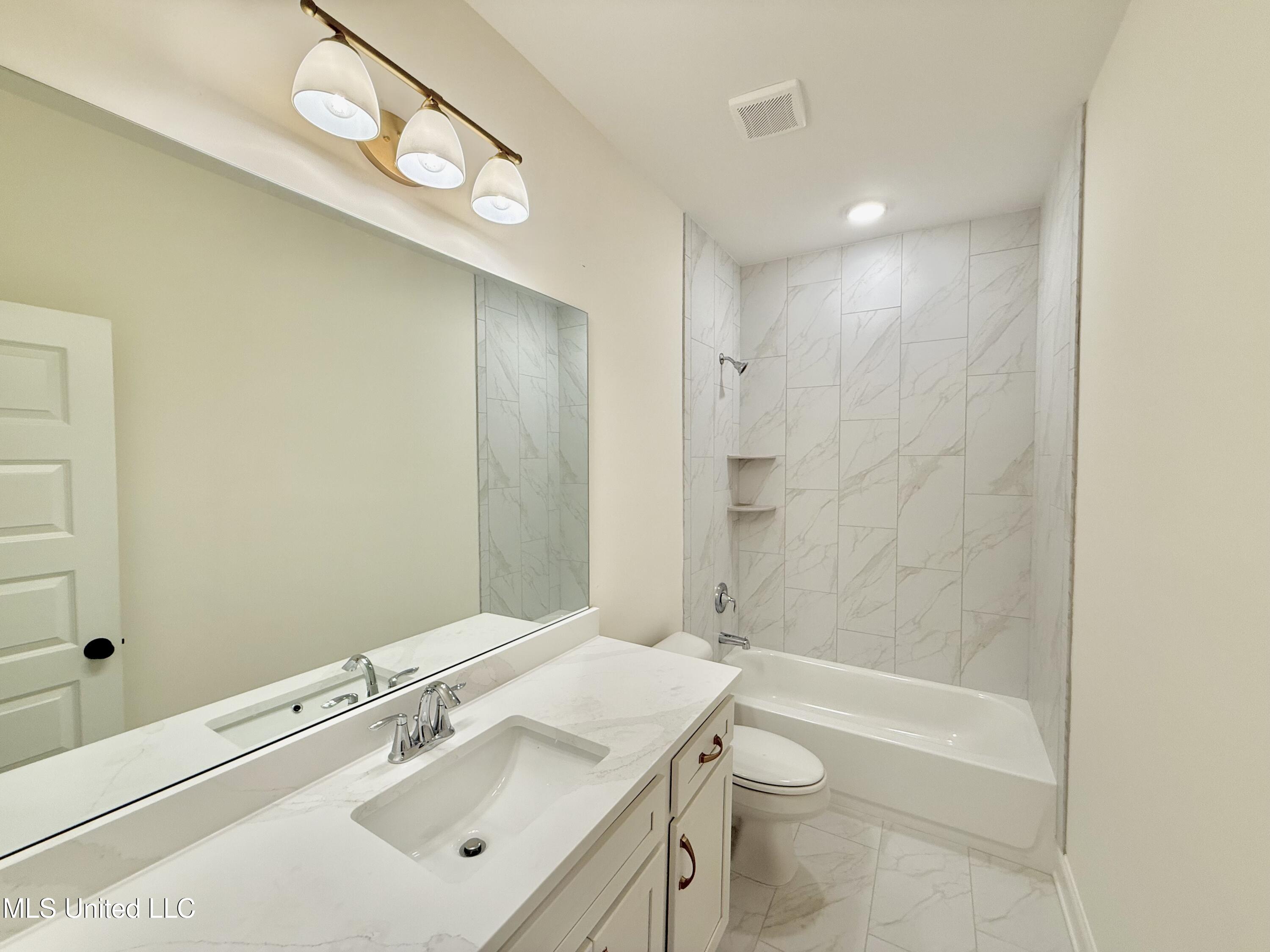 6579 Grand Oak Lane Property Photo 12