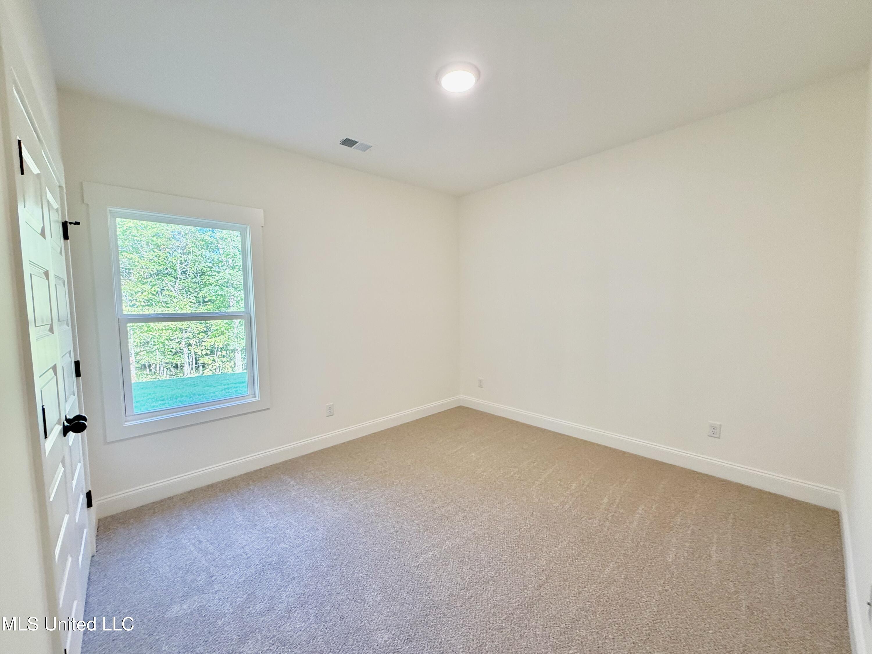 6579 Grand Oak Lane Property Photo 13