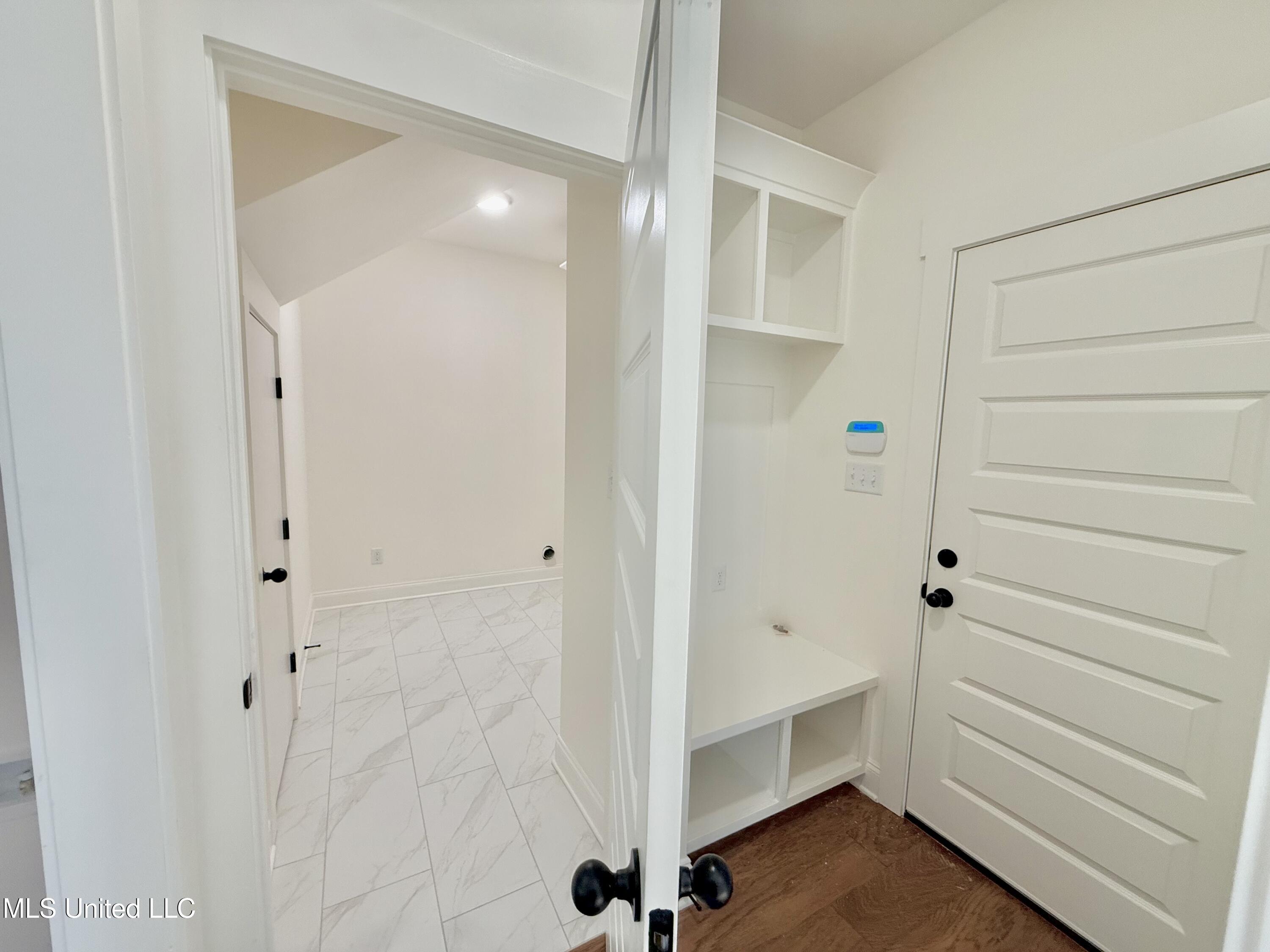 6579 Grand Oak Lane Property Photo 14