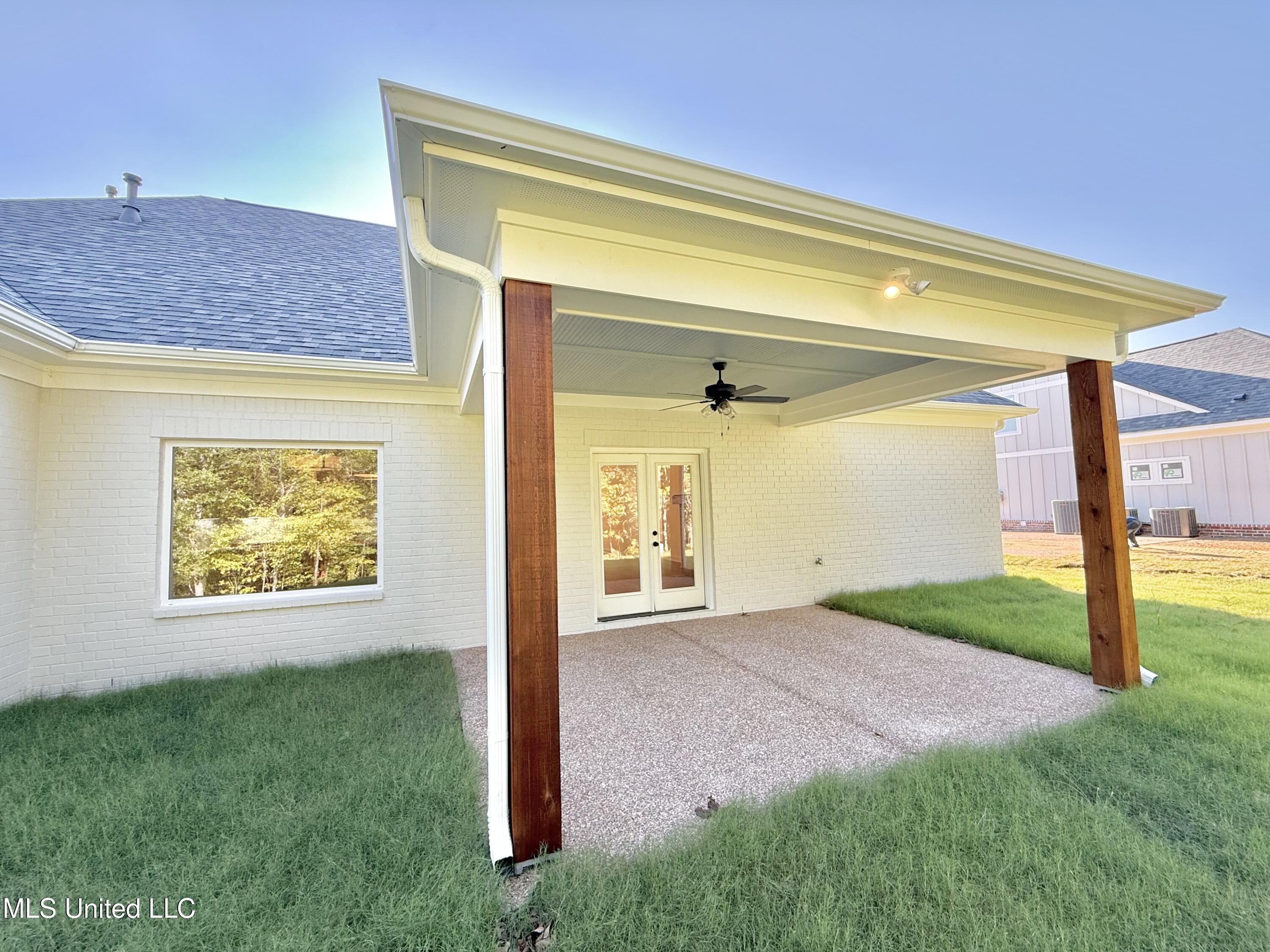 6579 Grand Oak Lane Property Photo 16