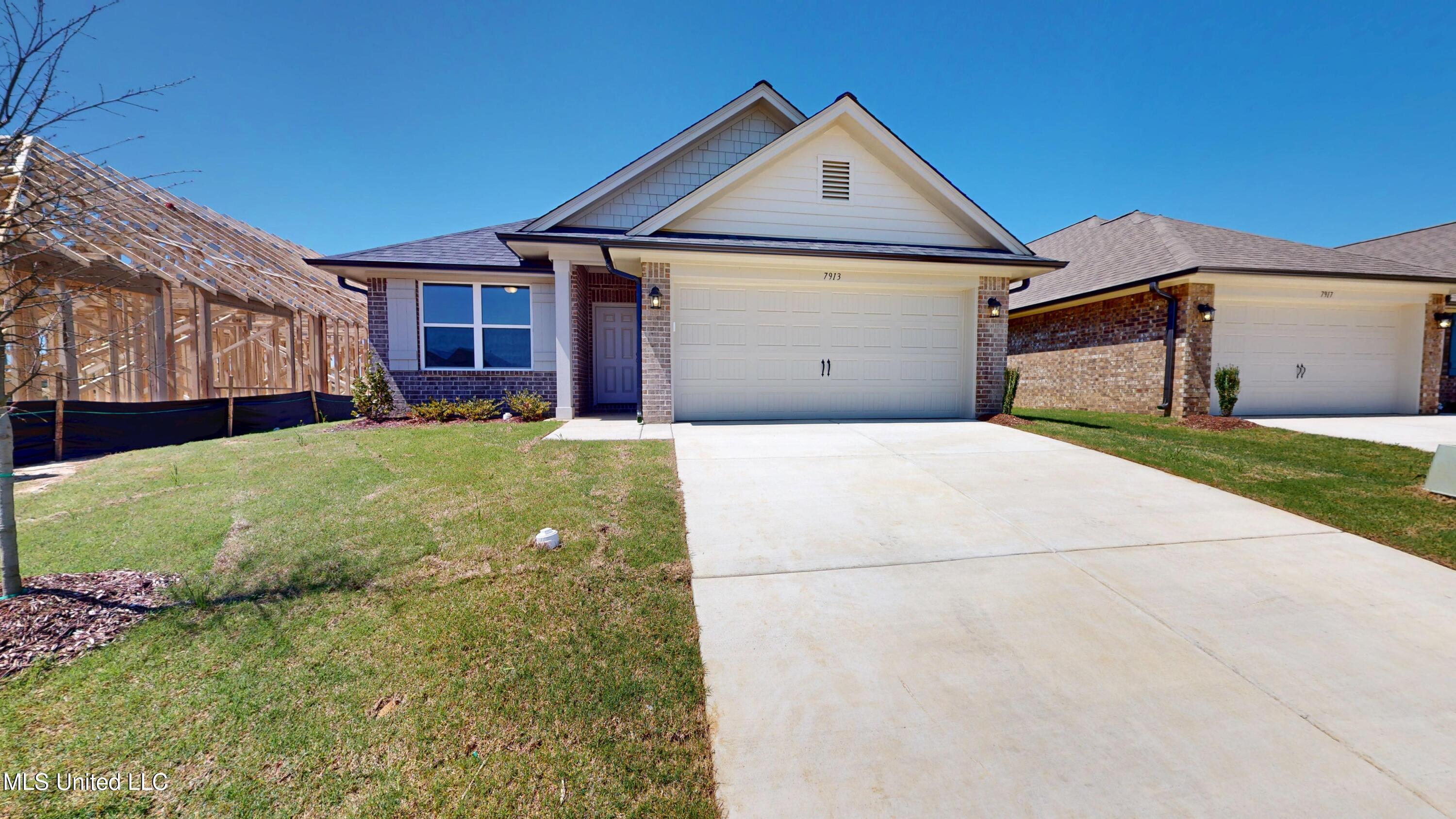 7875 Gardendale Drive Property Photo 1