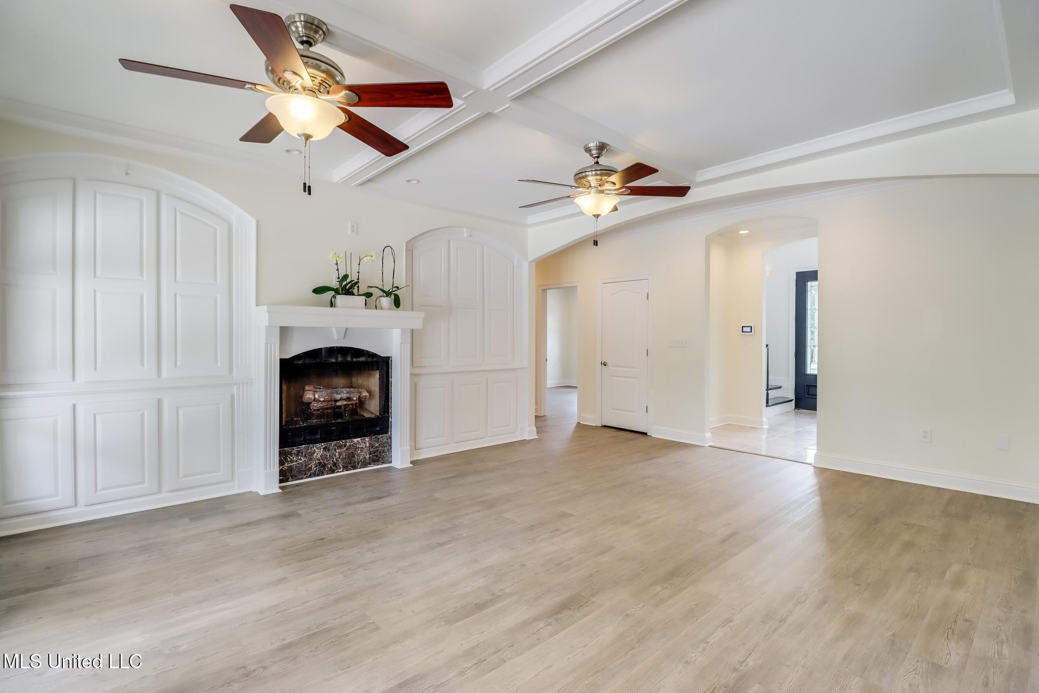 5029 Crescent Ridge Drive Property Photo 10