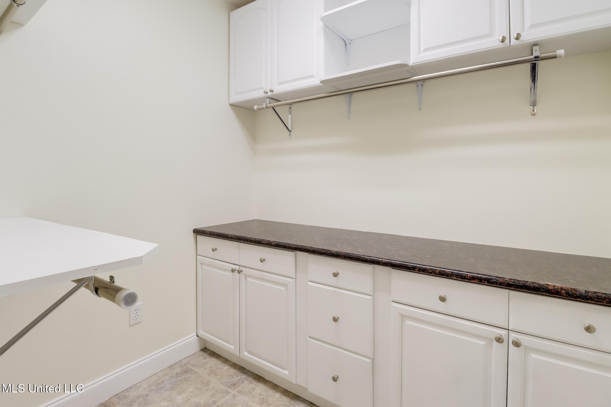 5029 Crescent Ridge Drive Property Photo 19