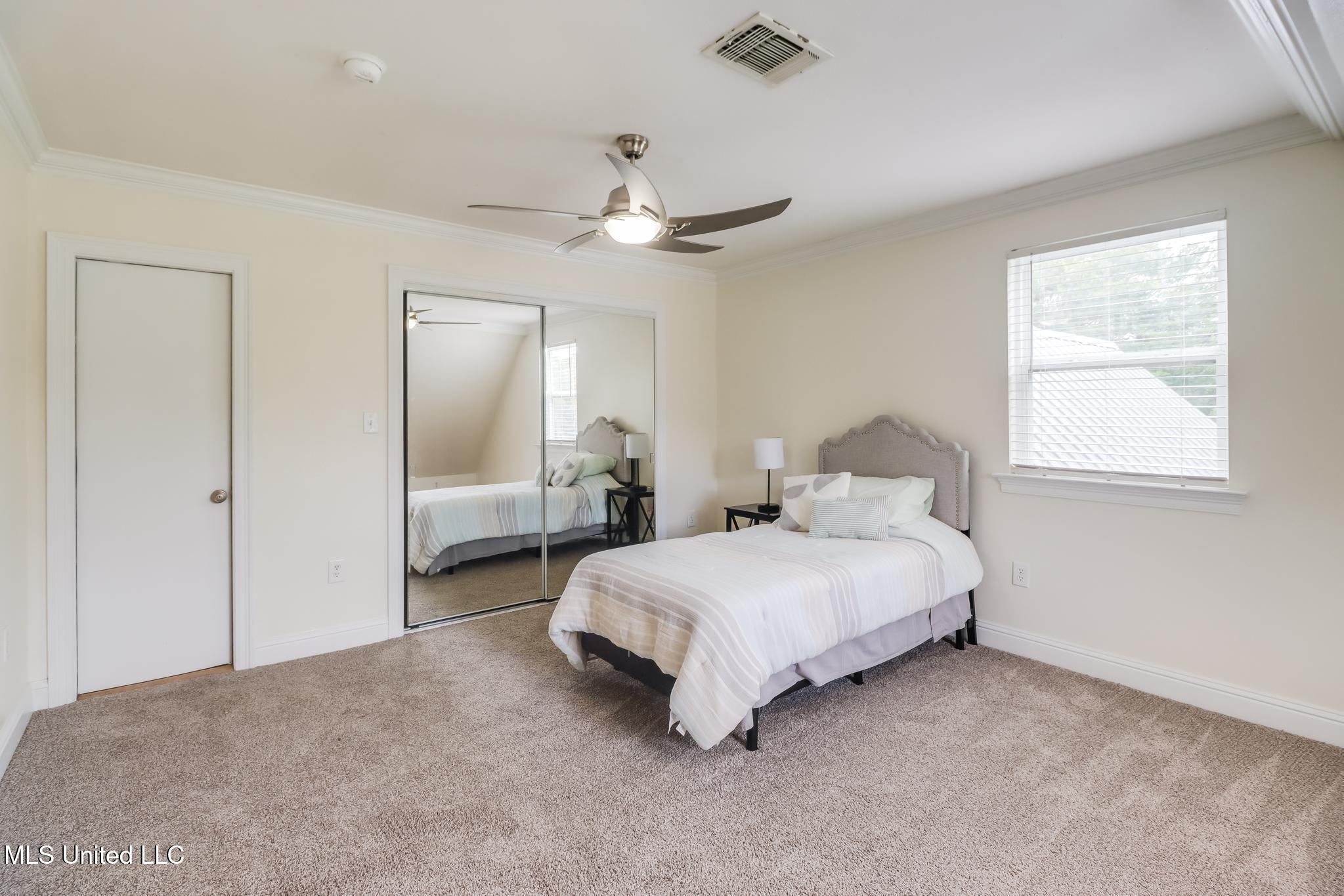 5029 Crescent Ridge Drive Property Photo 39