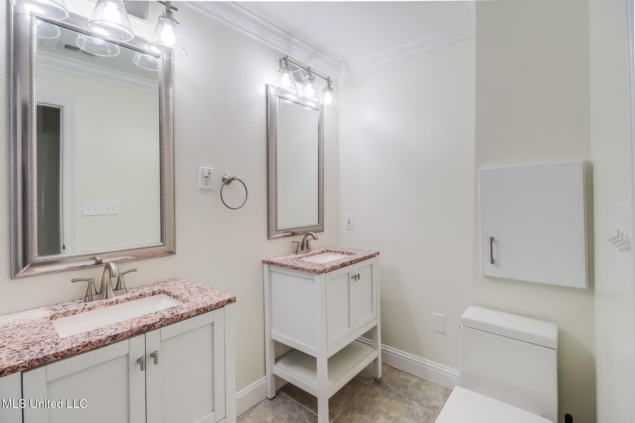 5029 Crescent Ridge Drive Property Photo 40