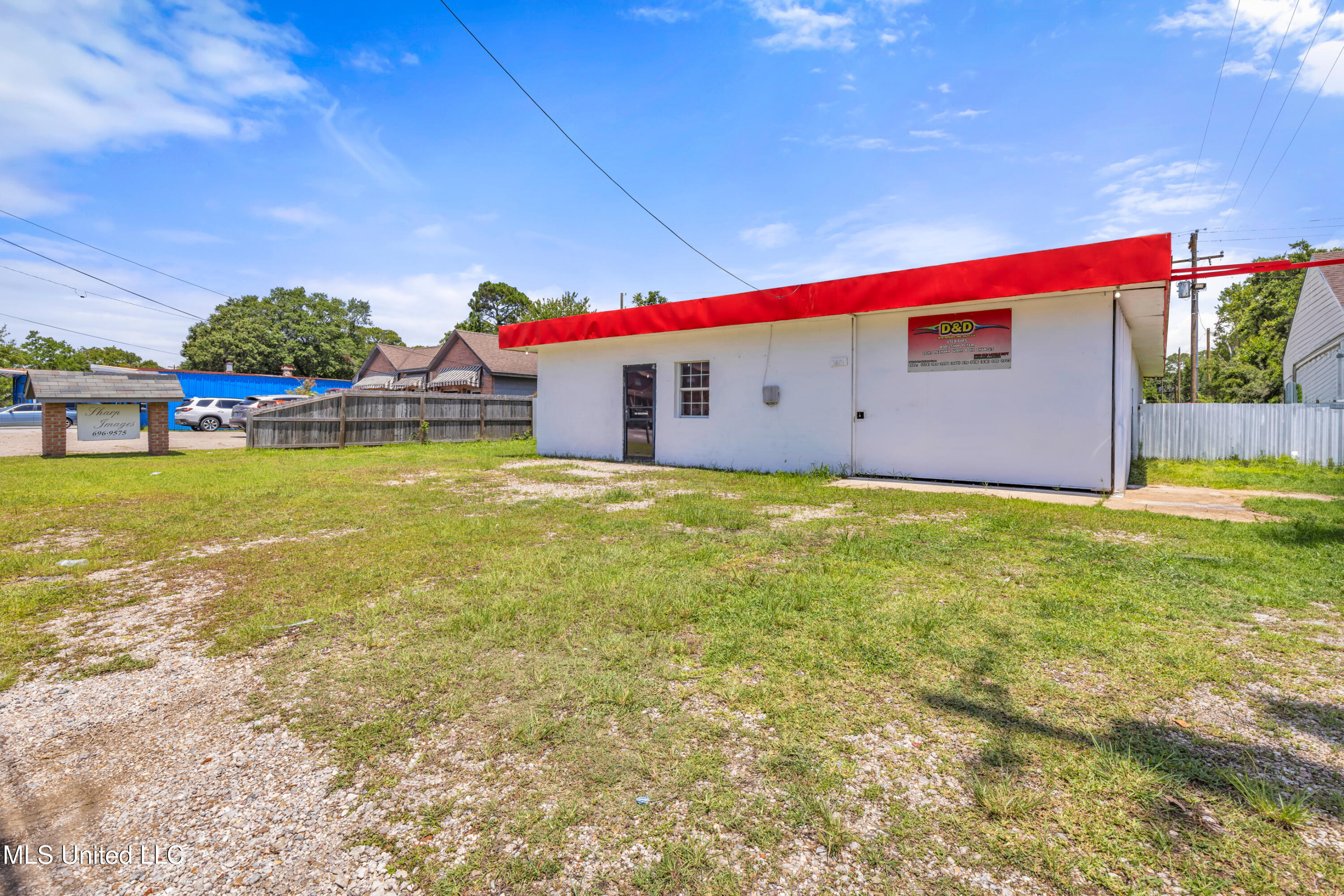3401 Old Mobile Avenue Property Photo 8