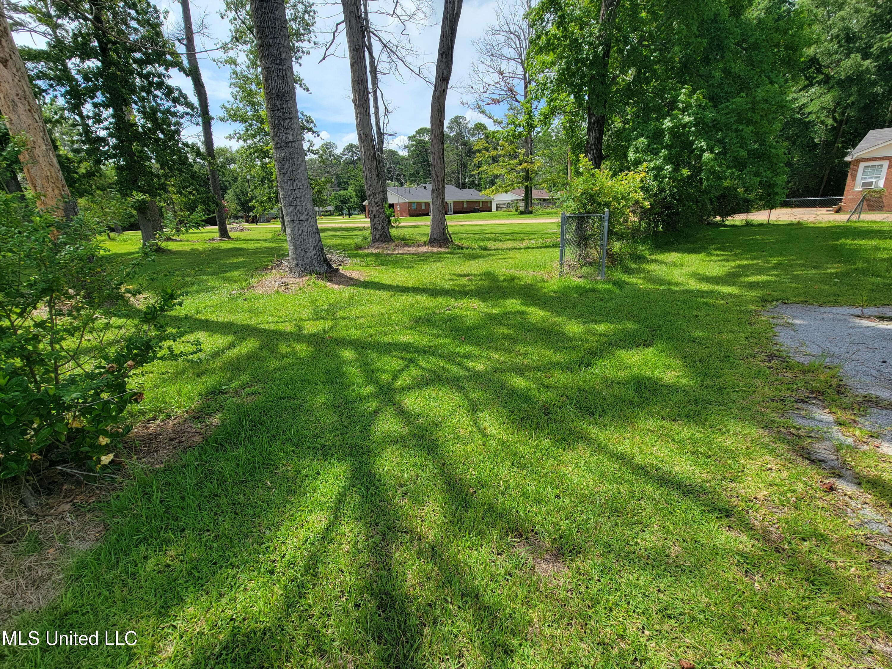 1505 E 3rd Street Property Photo 5