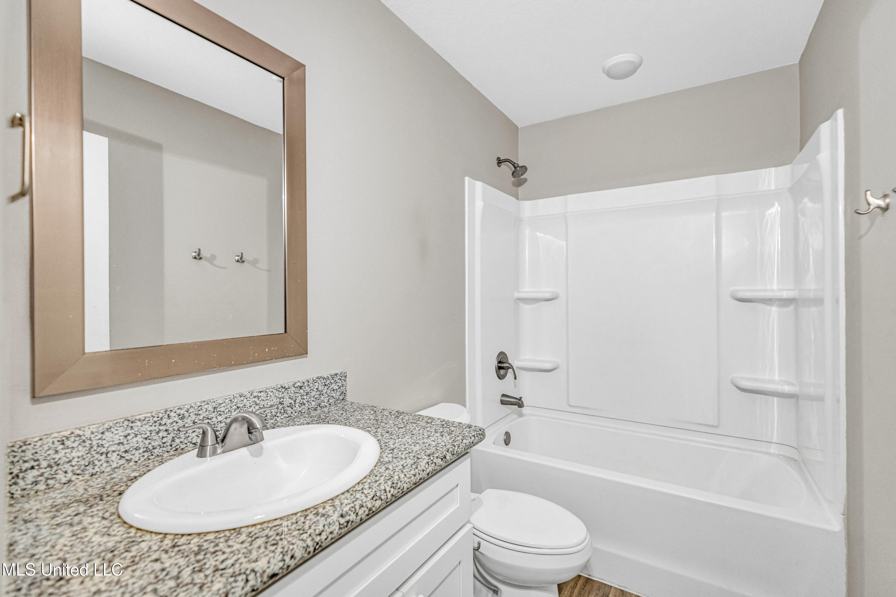 18097 Craine Ridge Cove Property Photo 17