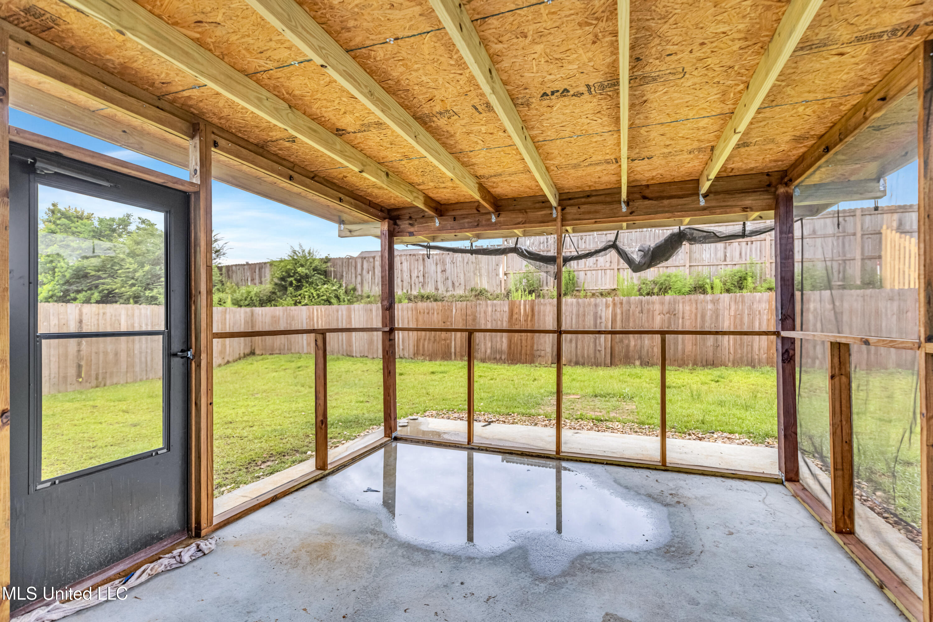 18097 Craine Ridge Cove Property Photo 22