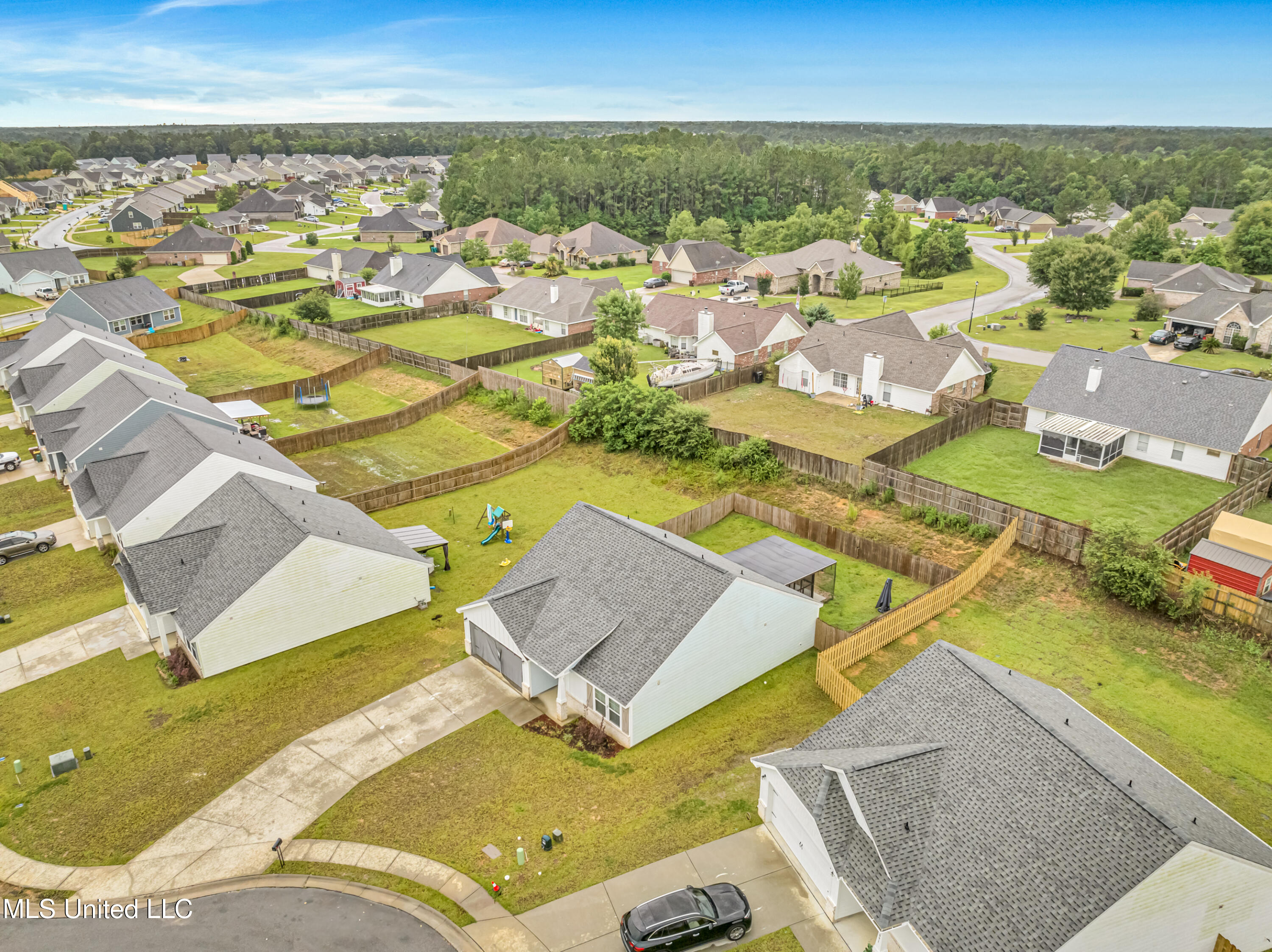 18097 Craine Ridge Cove Property Photo 26