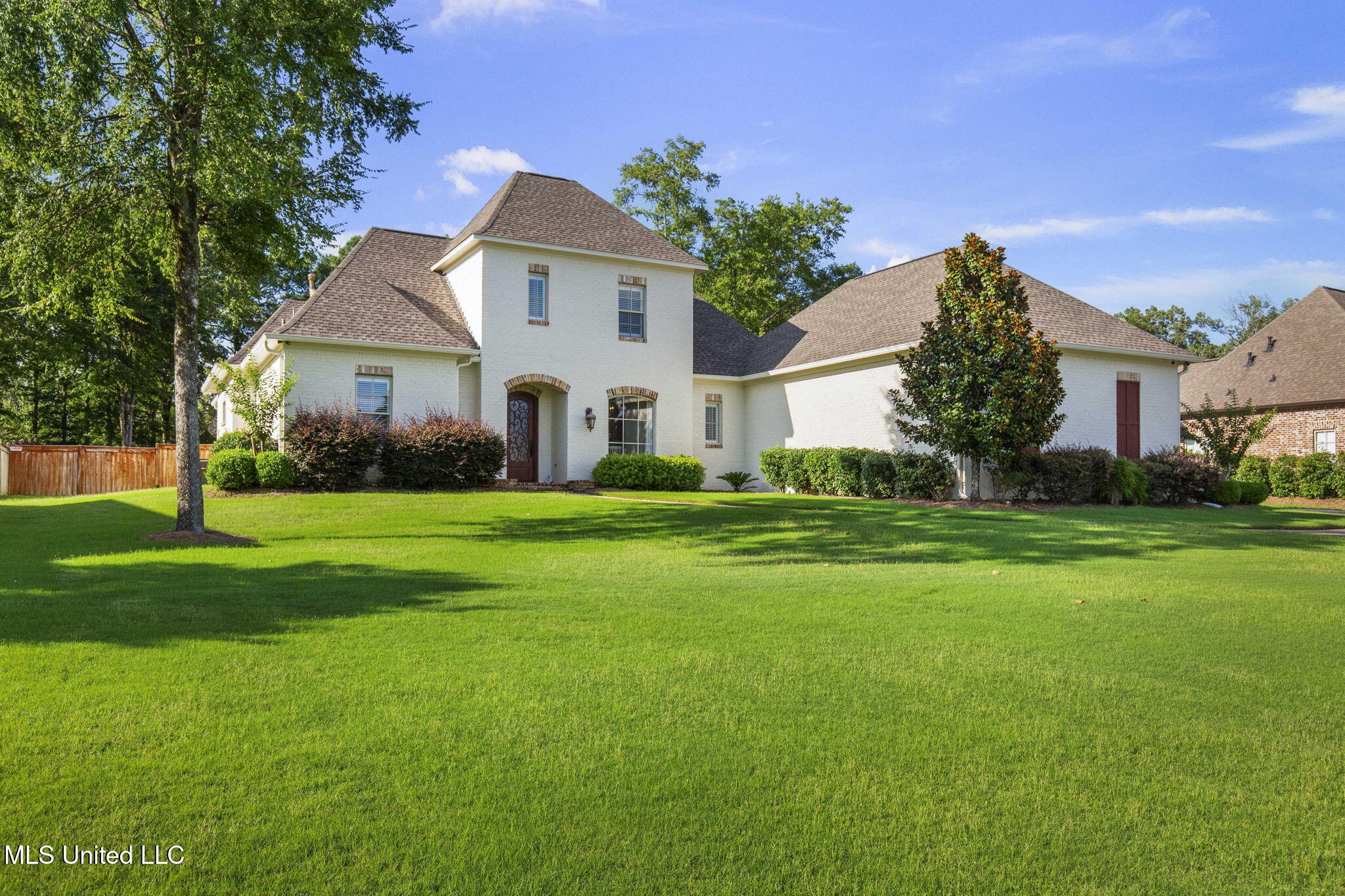 120 Saddlebrook Cove Property Photo 2