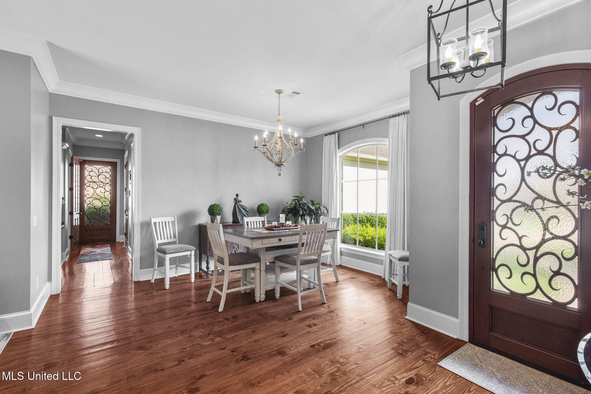 120 Saddlebrook Cove Property Photo 9