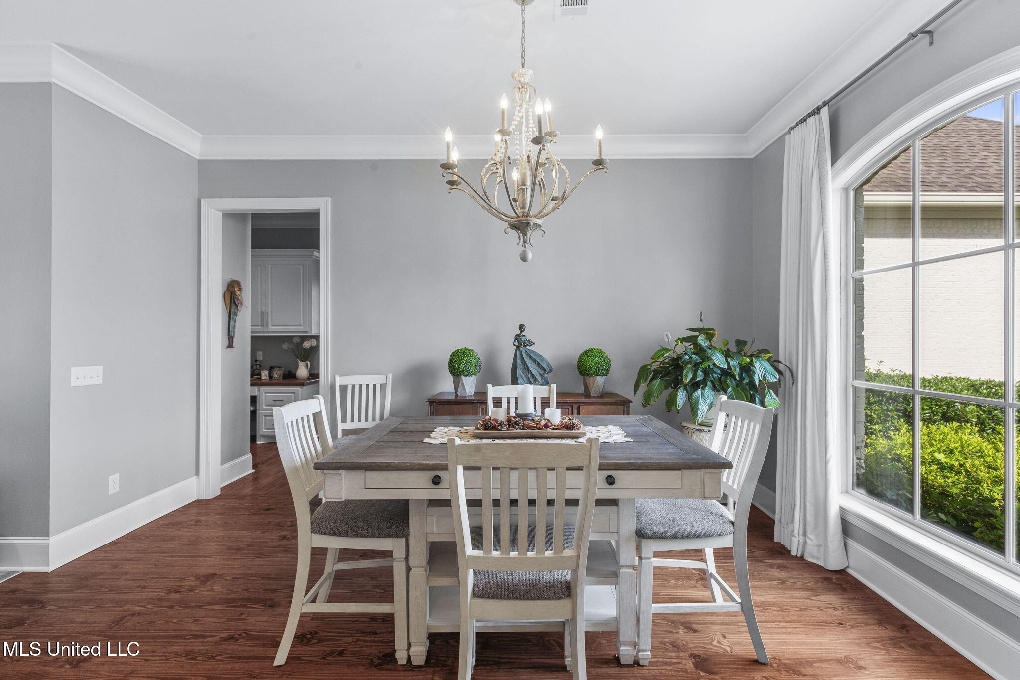 120 Saddlebrook Cove Property Photo 11