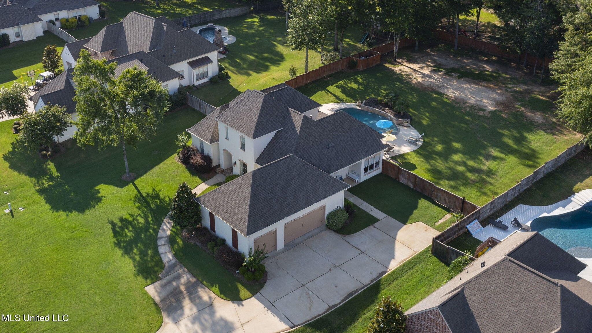 120 Saddlebrook Cove Property Photo 96