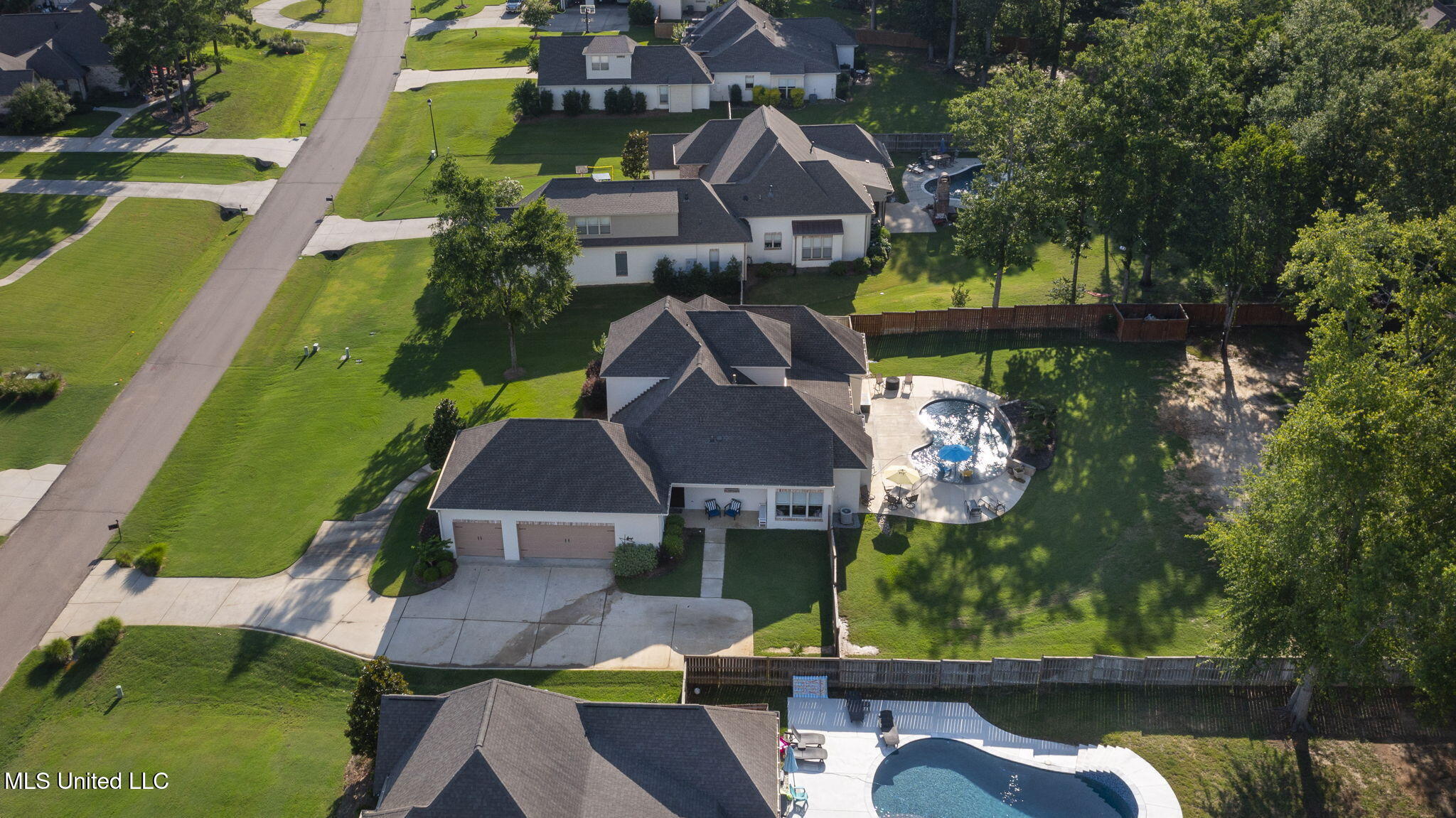 120 Saddlebrook Cove Property Photo 97