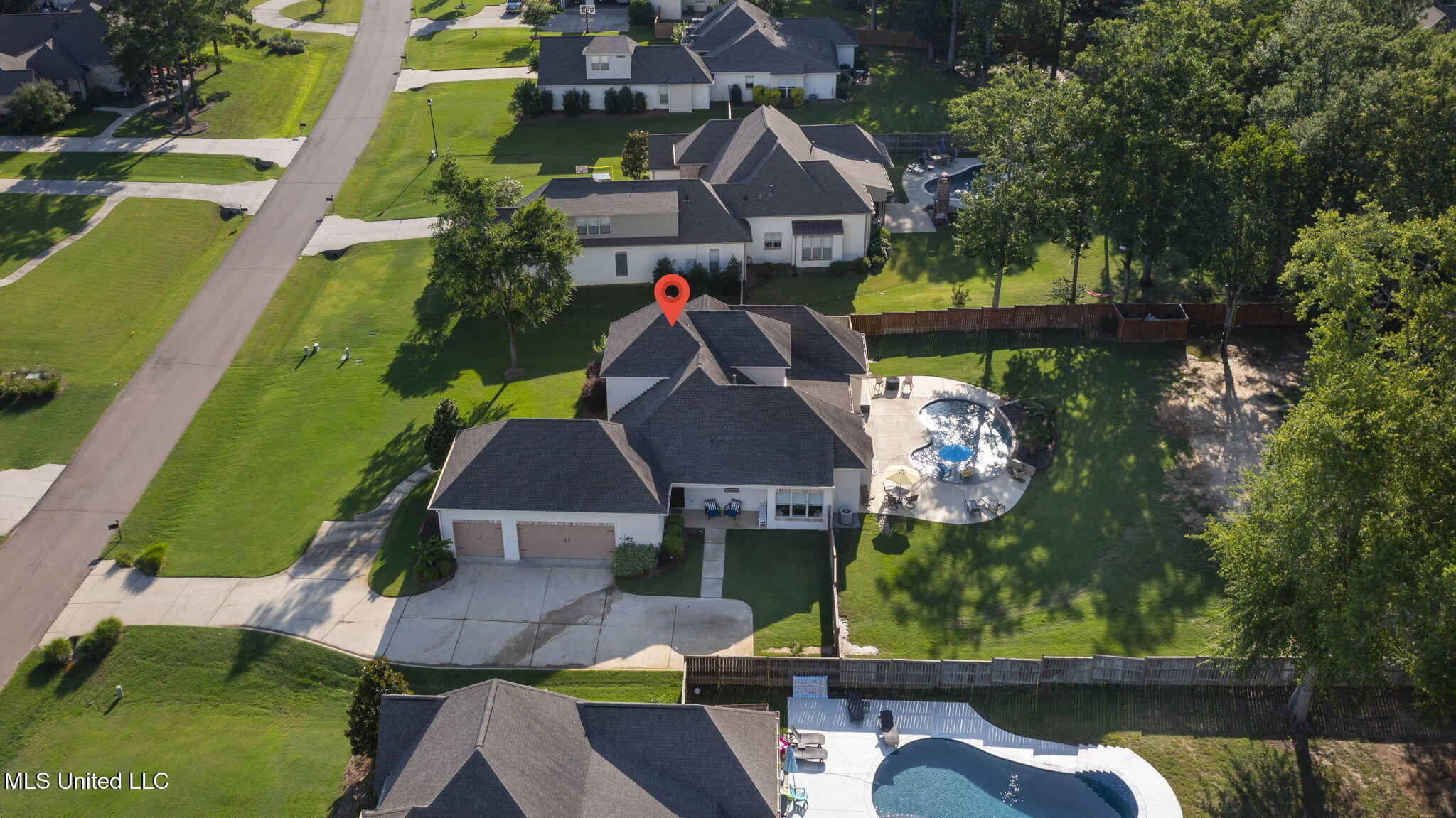 120 Saddlebrook Cove Property Photo 98