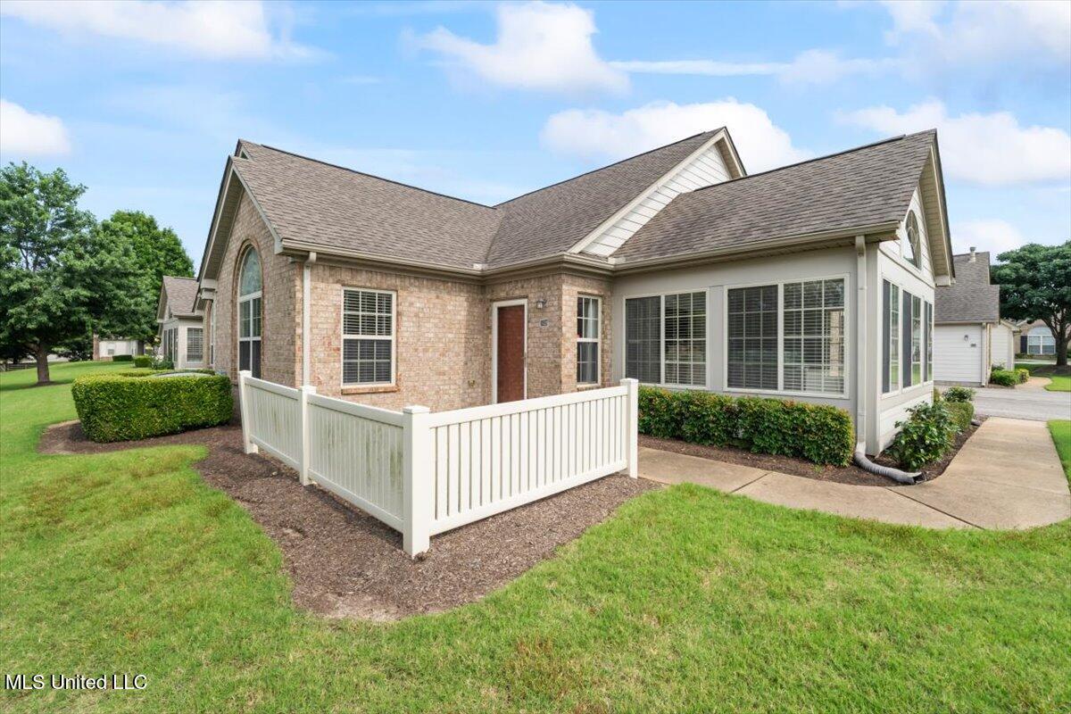 8897 Parkview Oaks Circle Property Photo 1