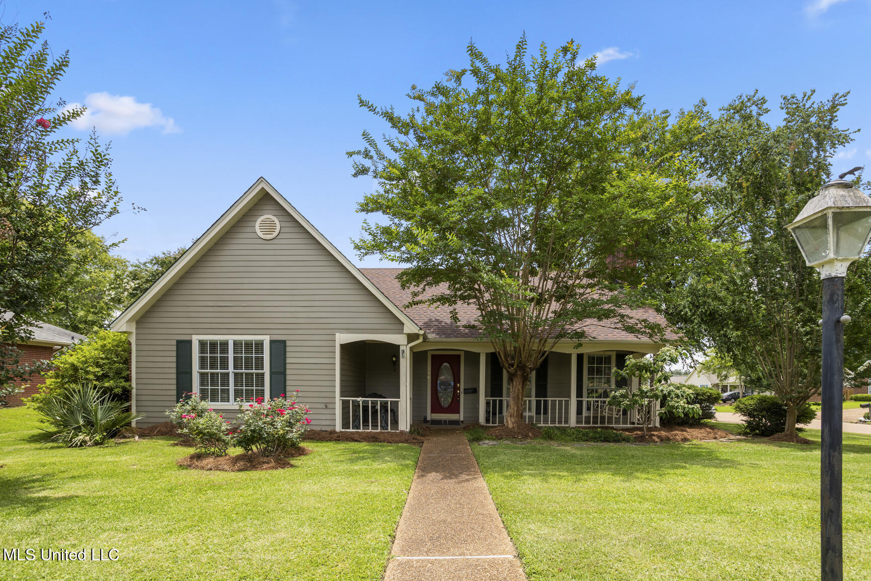 800 Strawberry Pointe Property Photo
