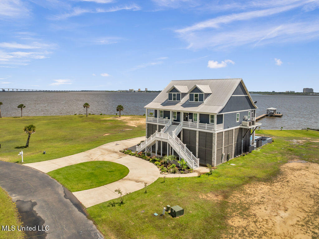 15225 Branigar Property Photo 2