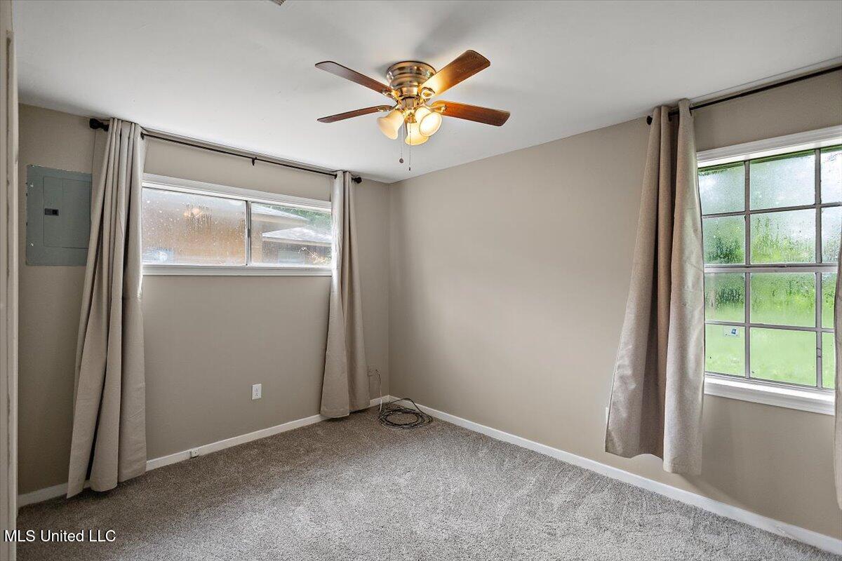 6548 George Washington Drive Property Photo 13