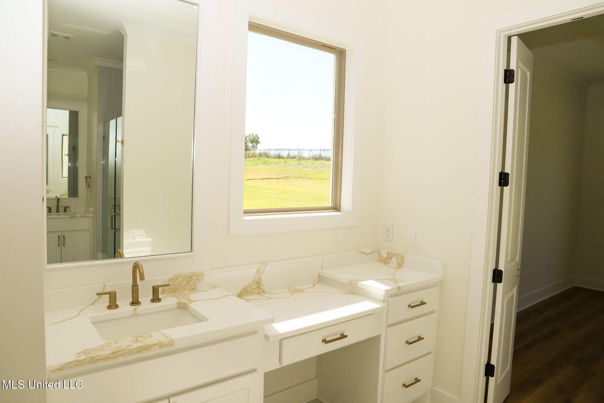 131 Genoa Drive Property Photo 10