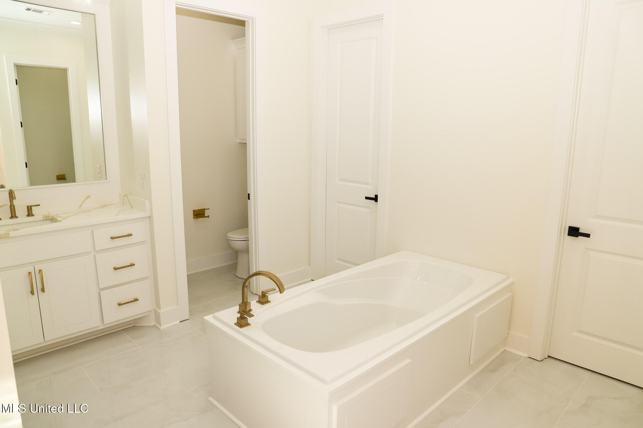 131 Genoa Drive Property Photo 14