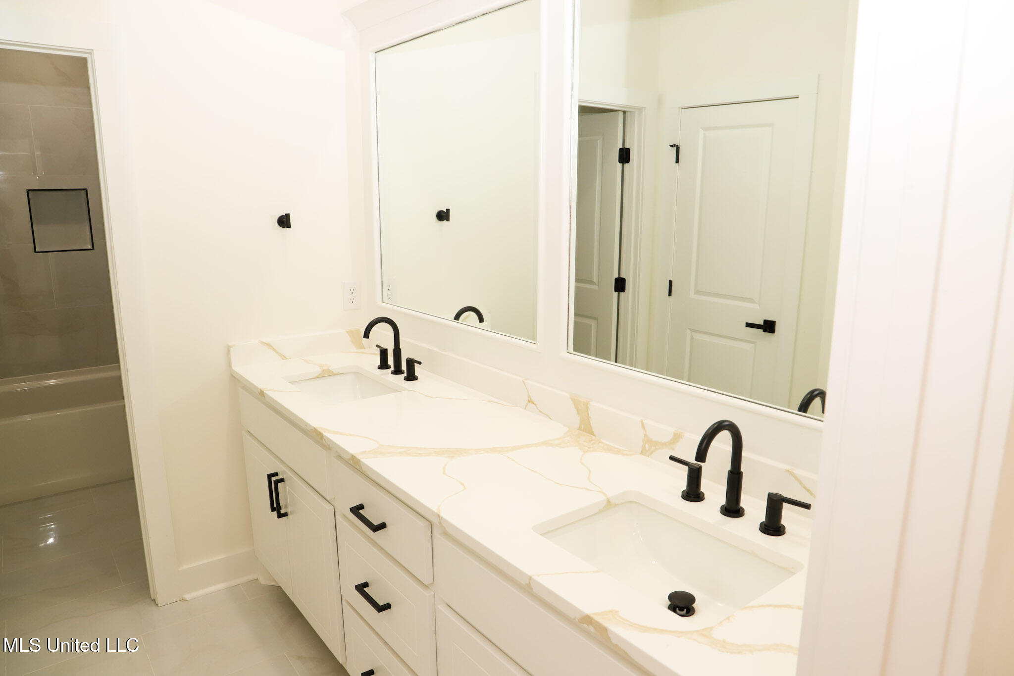 131 Genoa Drive Property Photo 18