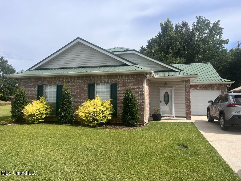 206 Teddy Lane Property Photo 1