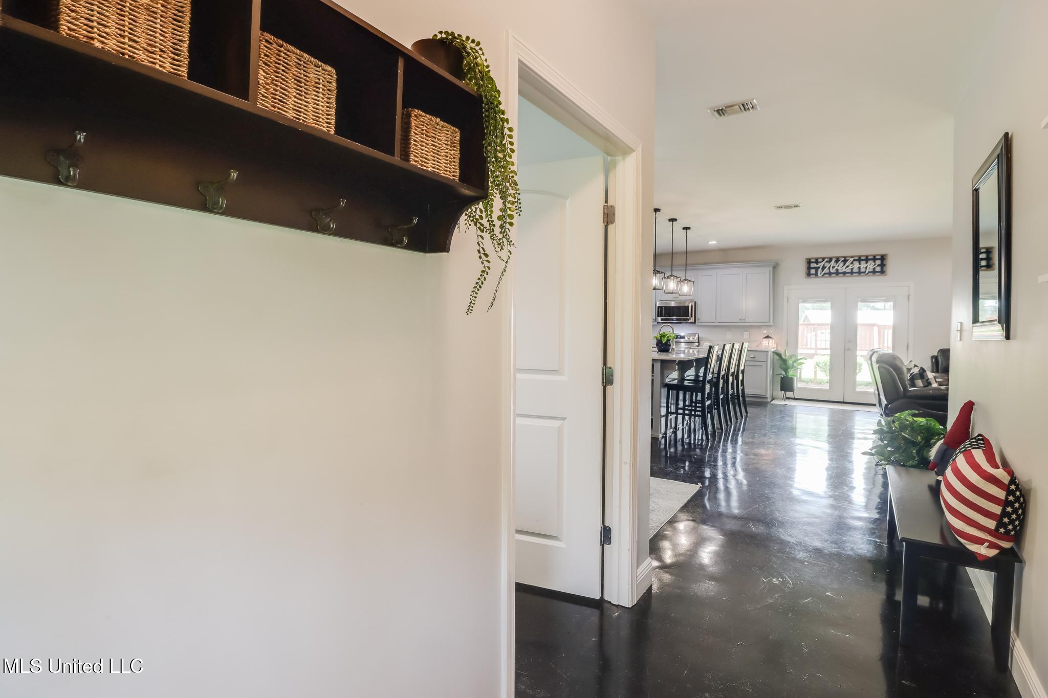 23207 Unicorn Lane Property Photo 7