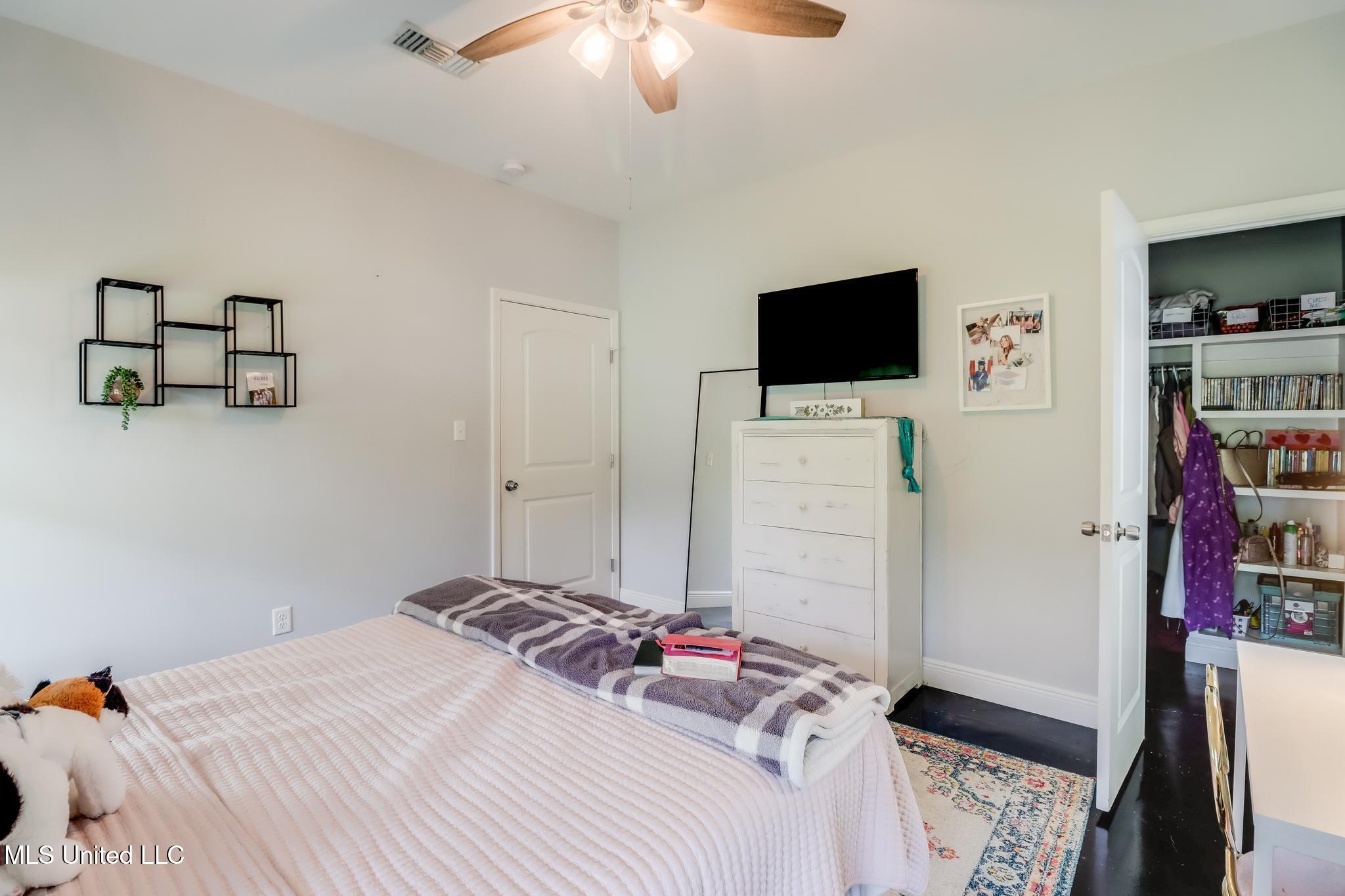 23207 Unicorn Lane Property Photo 25