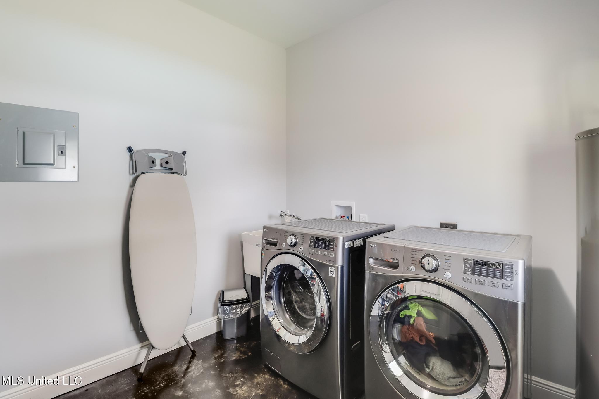 23207 Unicorn Lane Property Photo 29