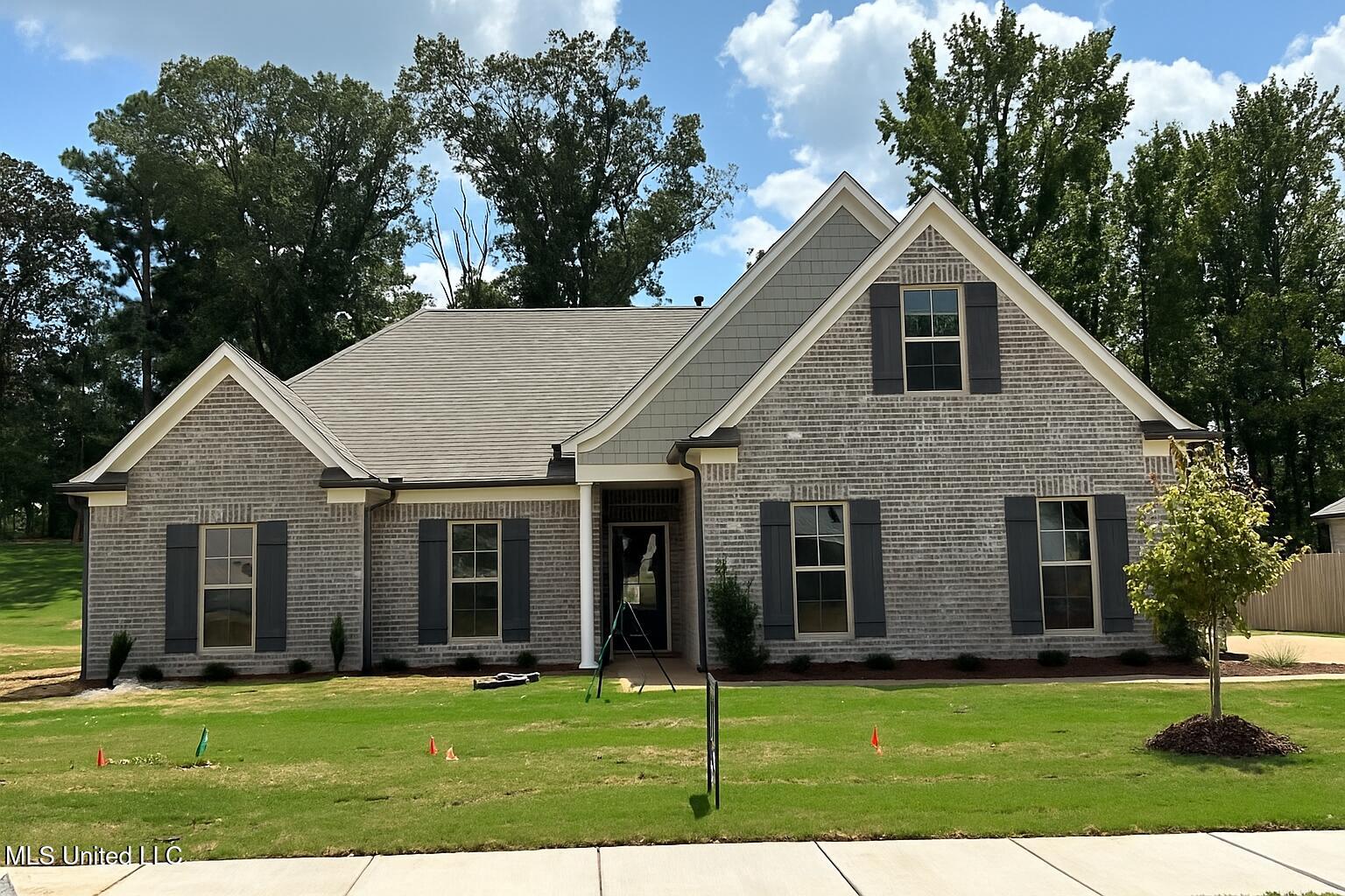 951 Collie Drive Property Photo 1