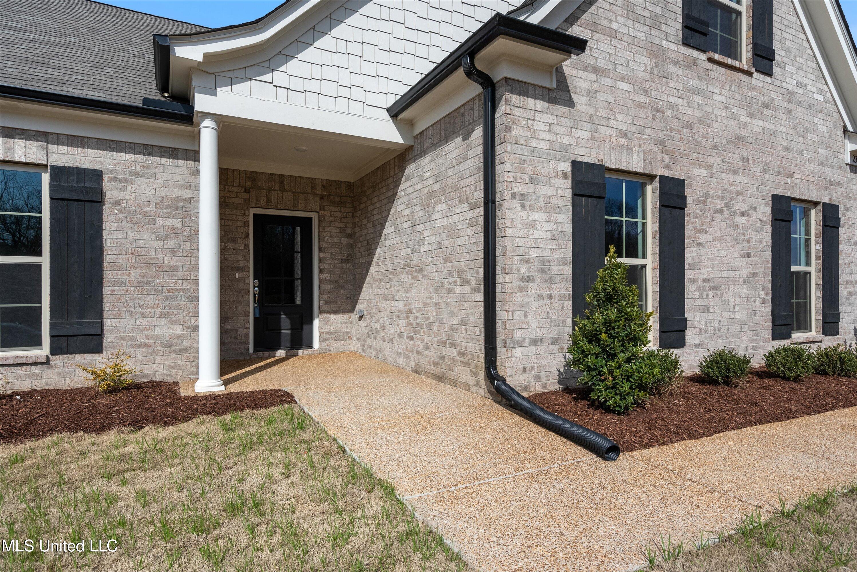 951 Collie Drive Property Photo 6