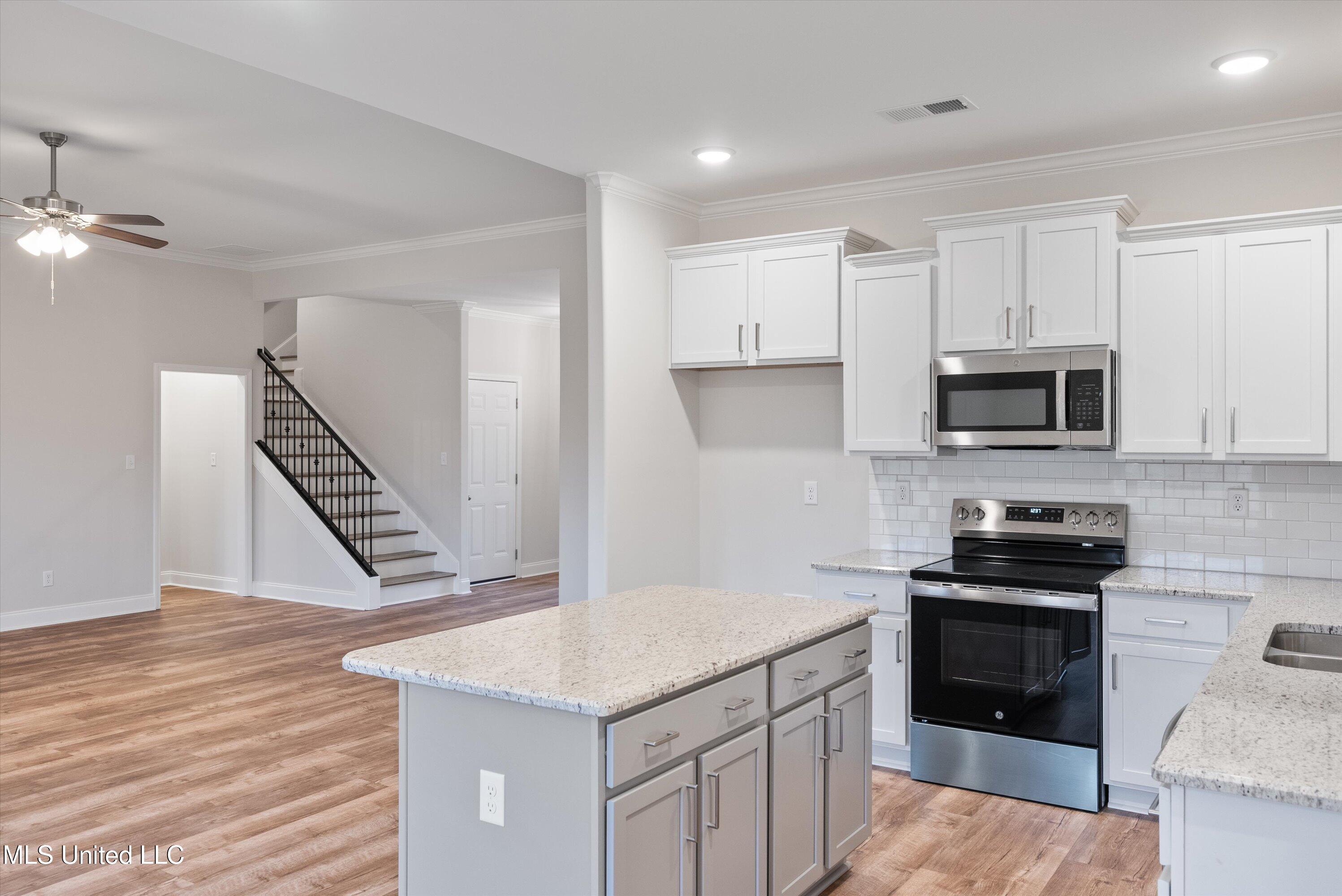 951 Collie Drive Property Photo 11