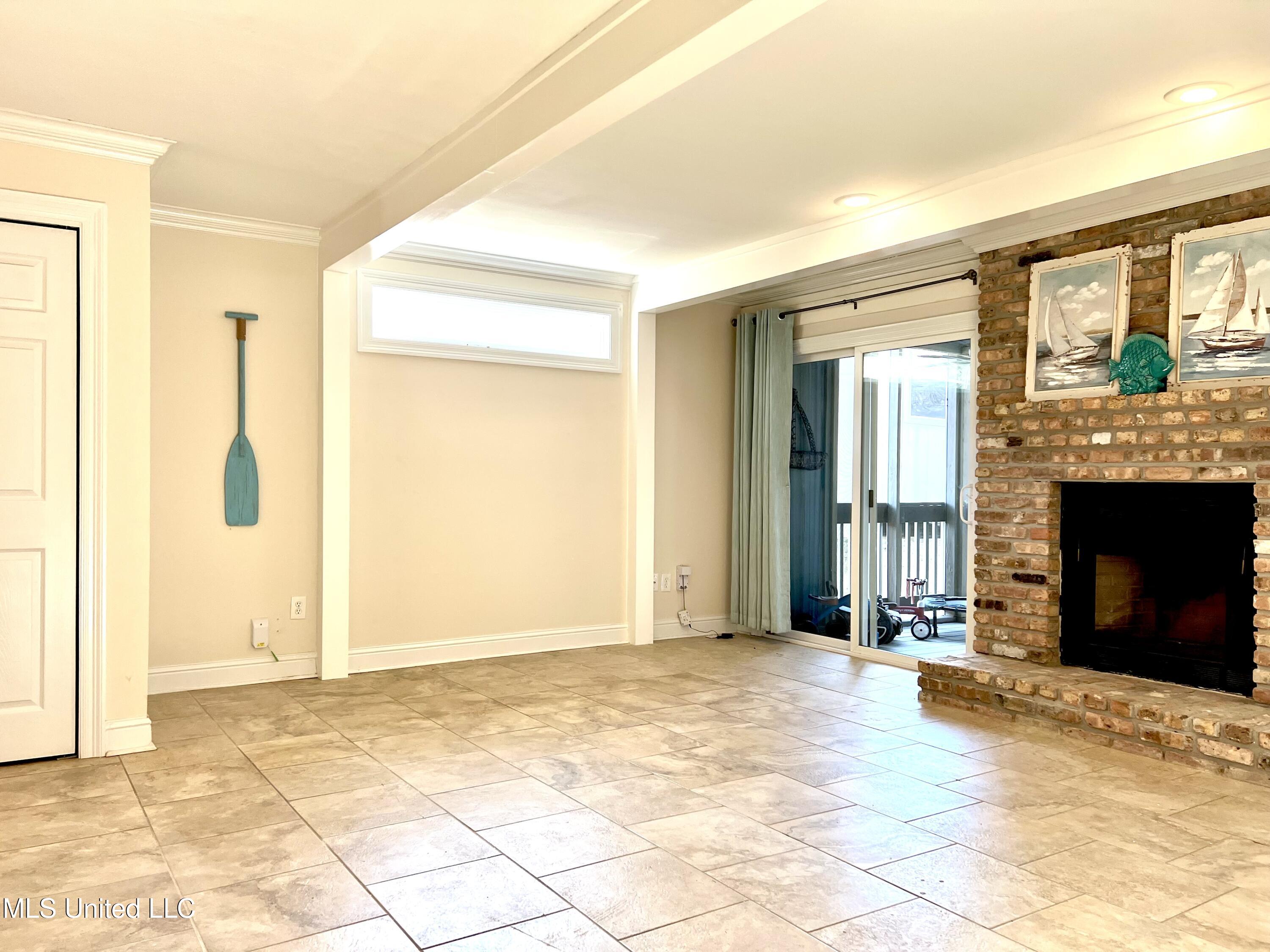 291 Highpoint Drive Property Photo 10