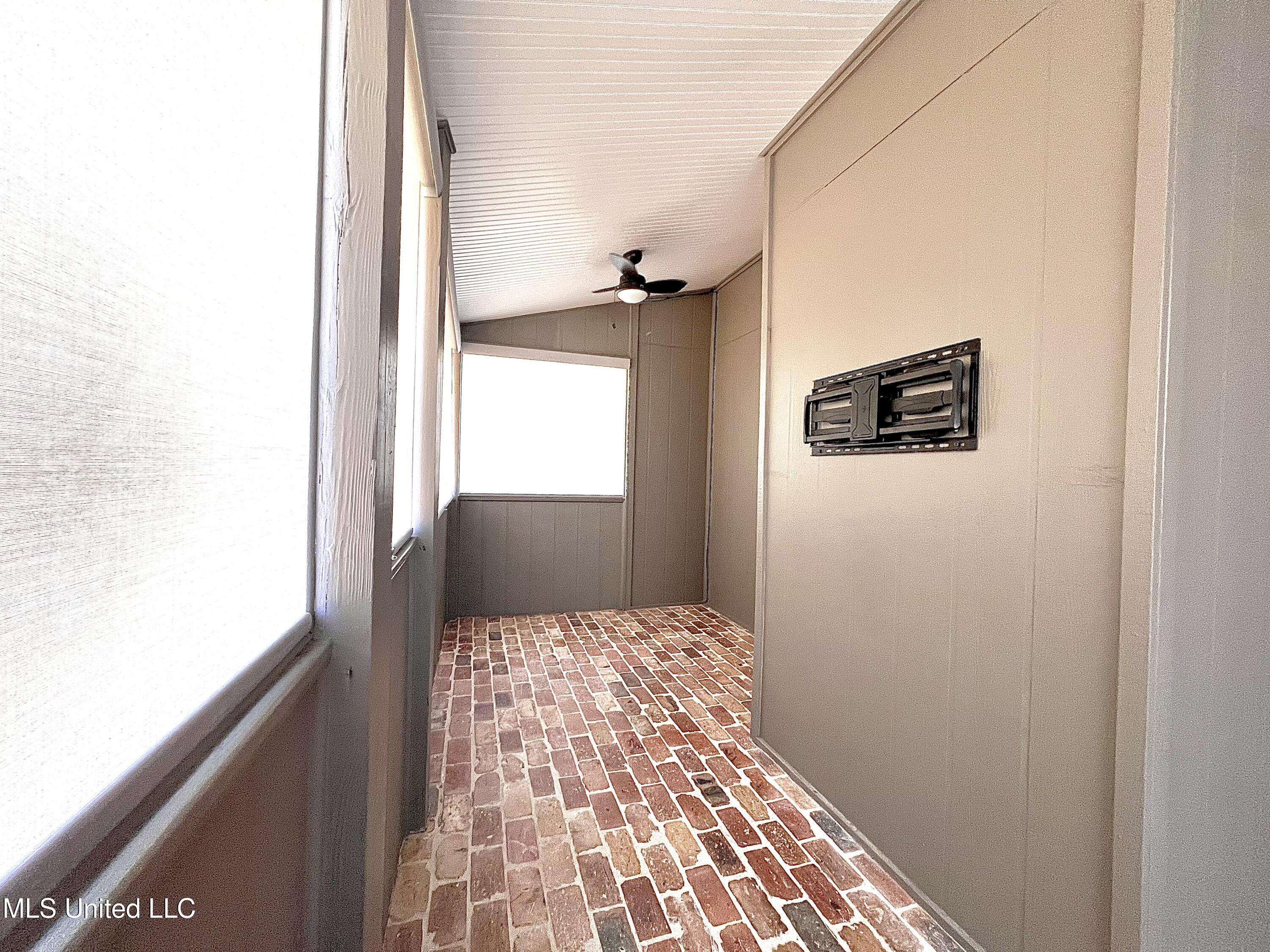 291 Highpoint Drive Property Photo 23