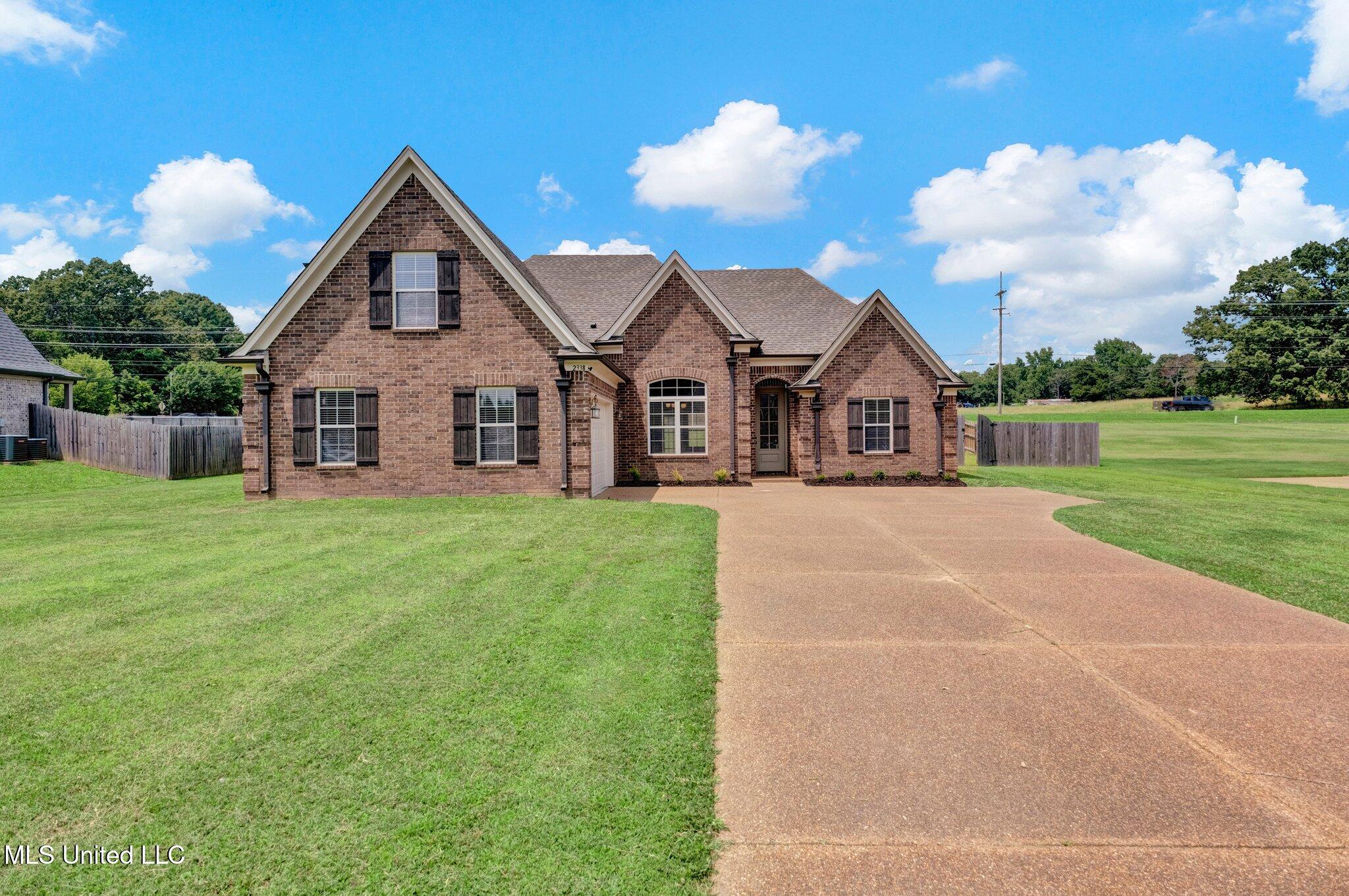 2338 Khushboo Cove Property Photo 1