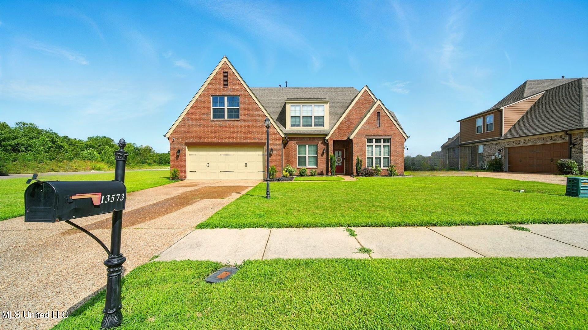 13573 Lapstone Loop Property Photo 1