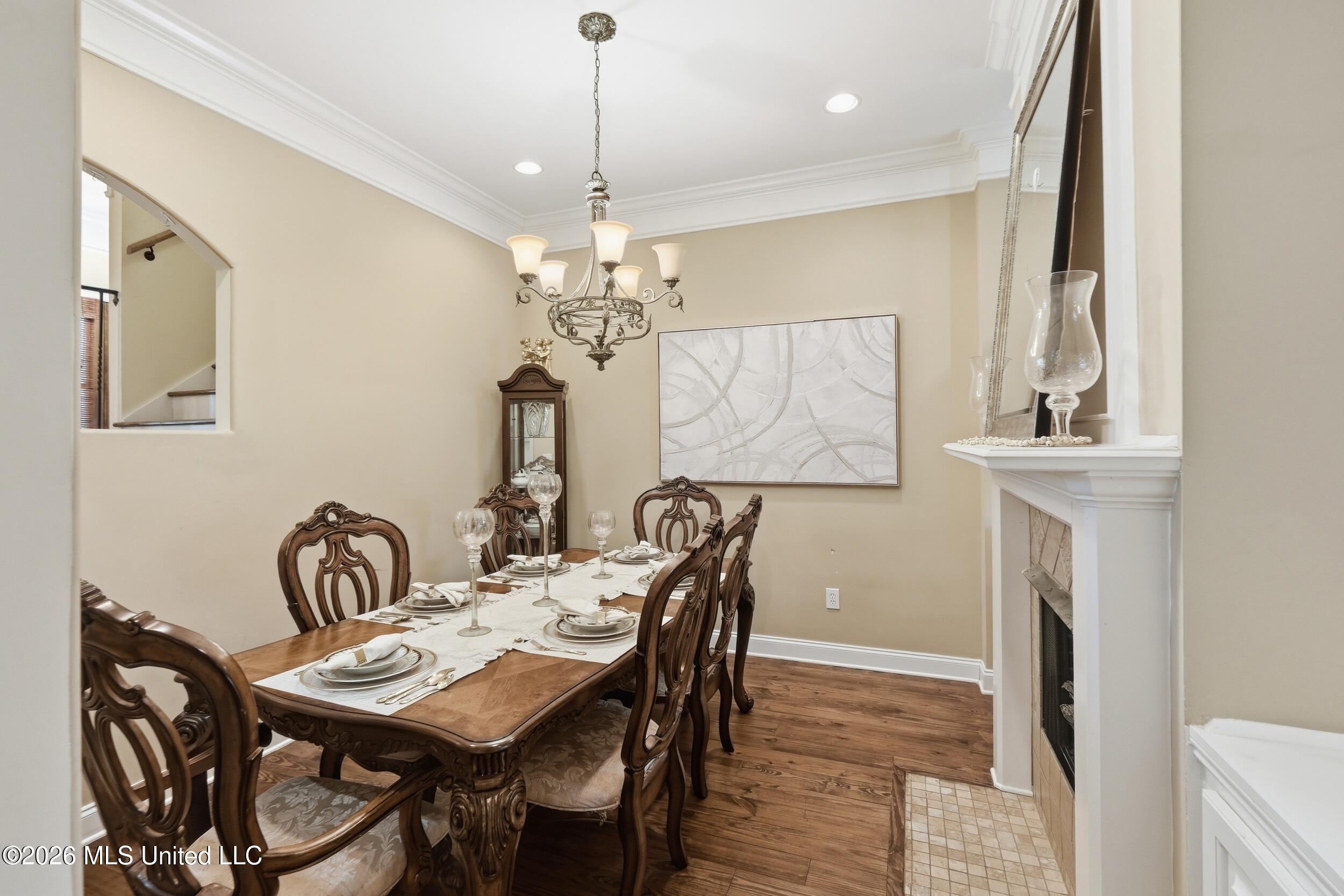 209 Oakville Circle Property Photo 8