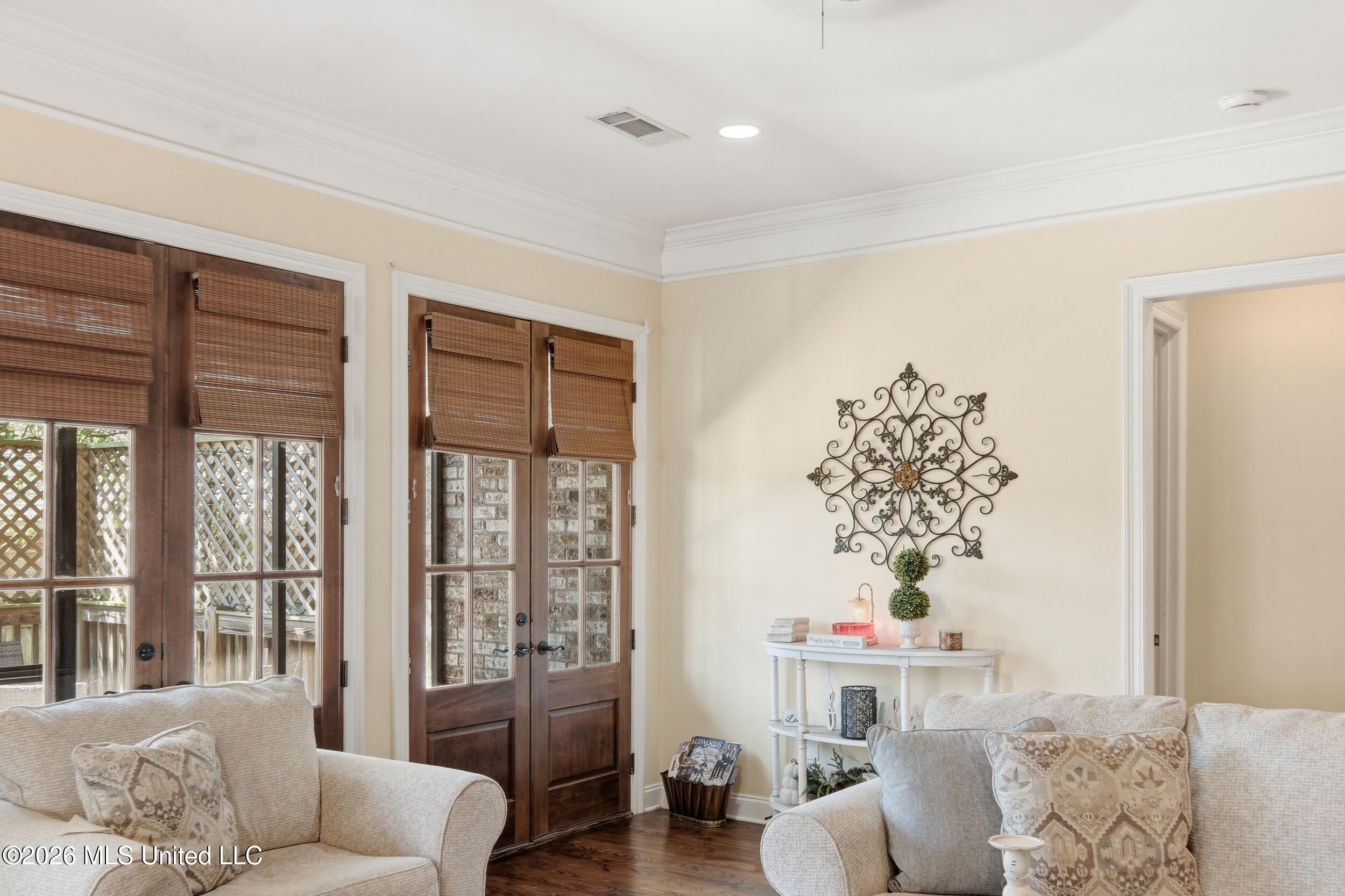 209 Oakville Circle Property Photo 12