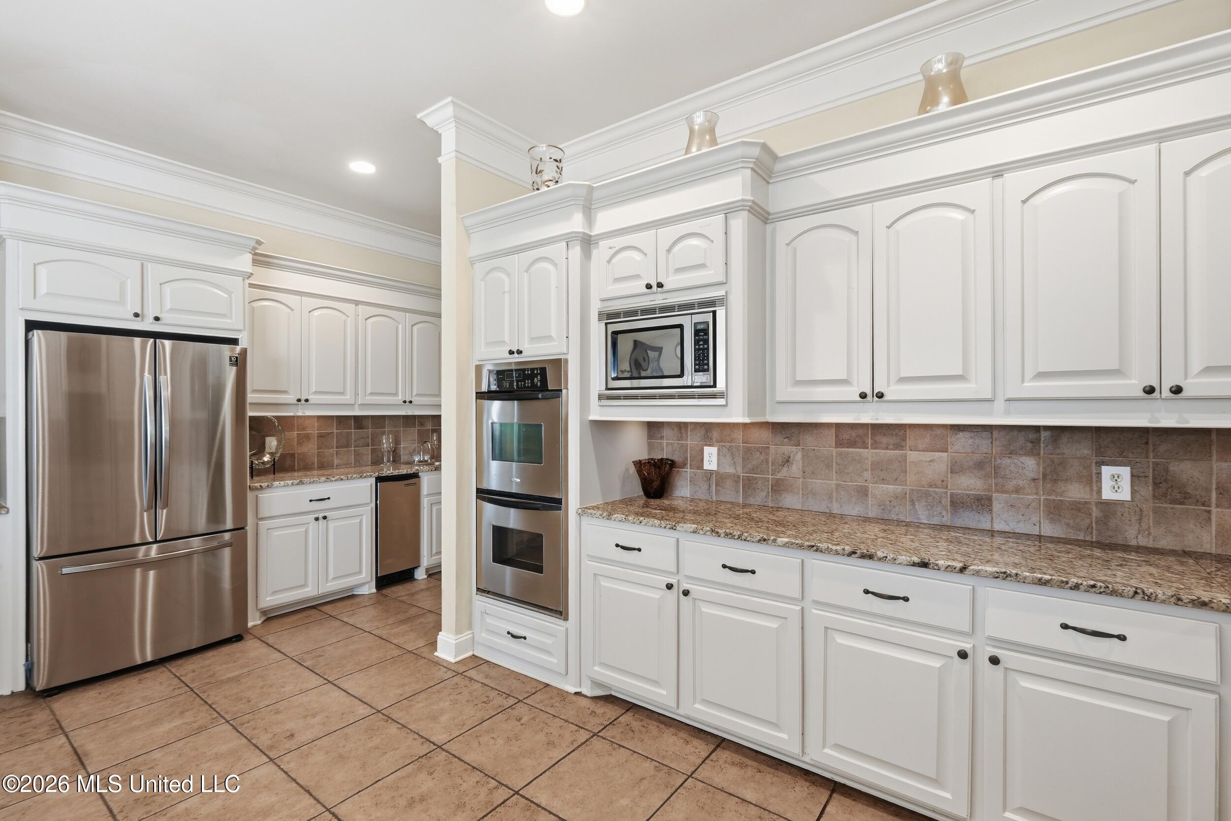209 Oakville Circle Property Photo 15