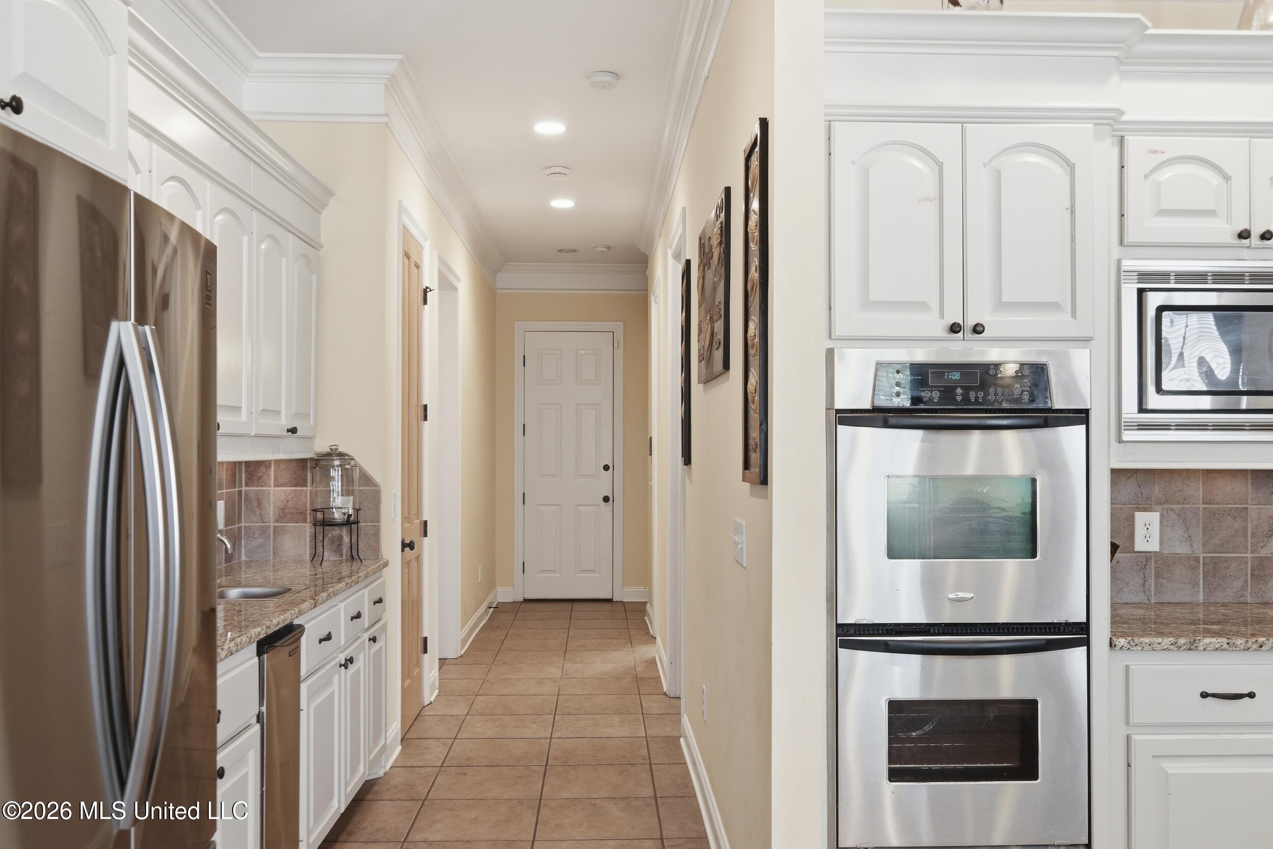 209 Oakville Circle Property Photo 16