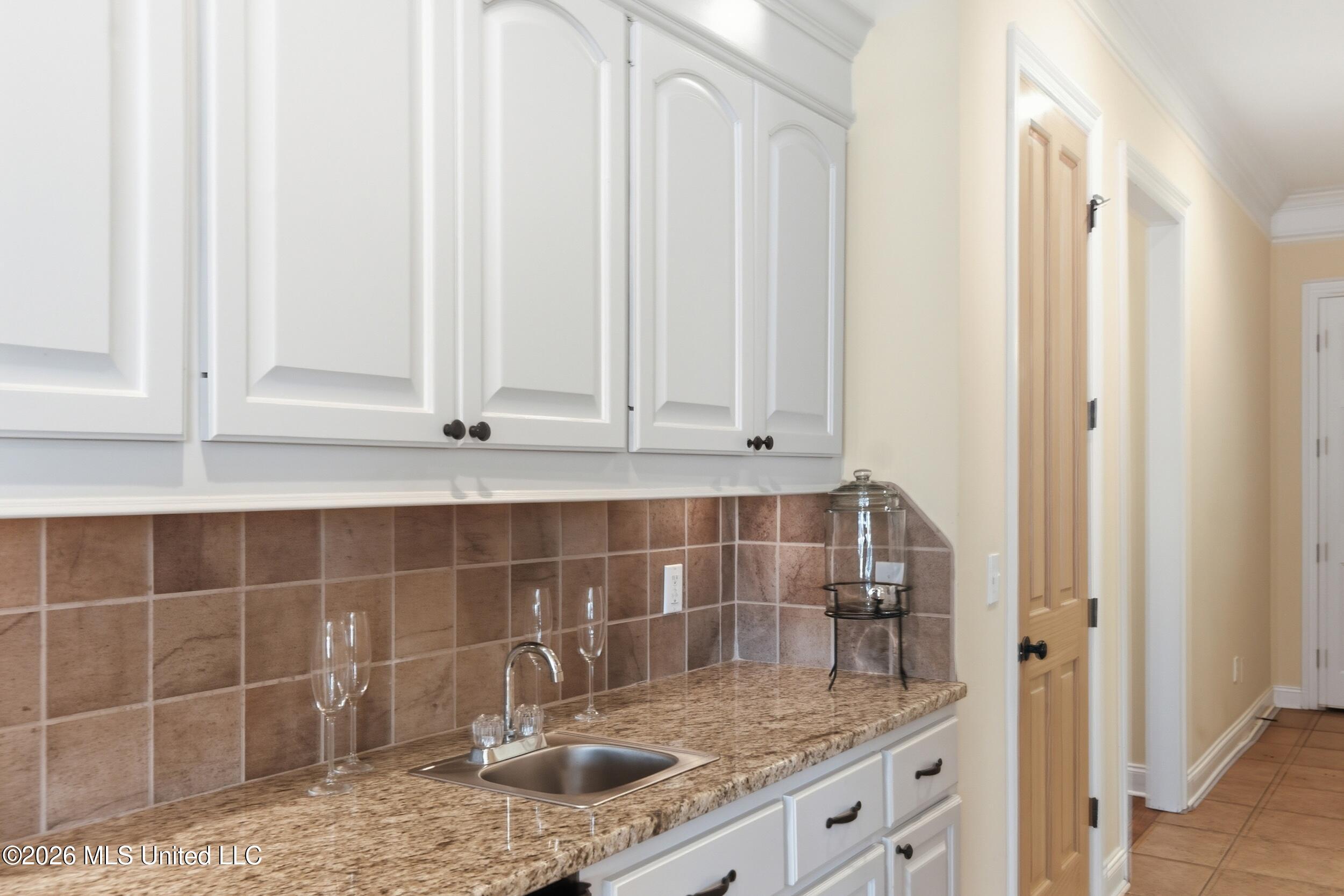 209 Oakville Circle Property Photo 17