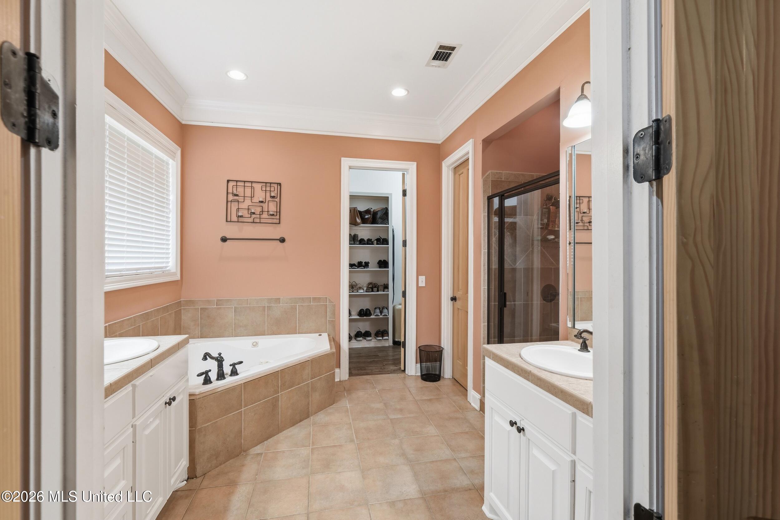 209 Oakville Circle Property Photo 21
