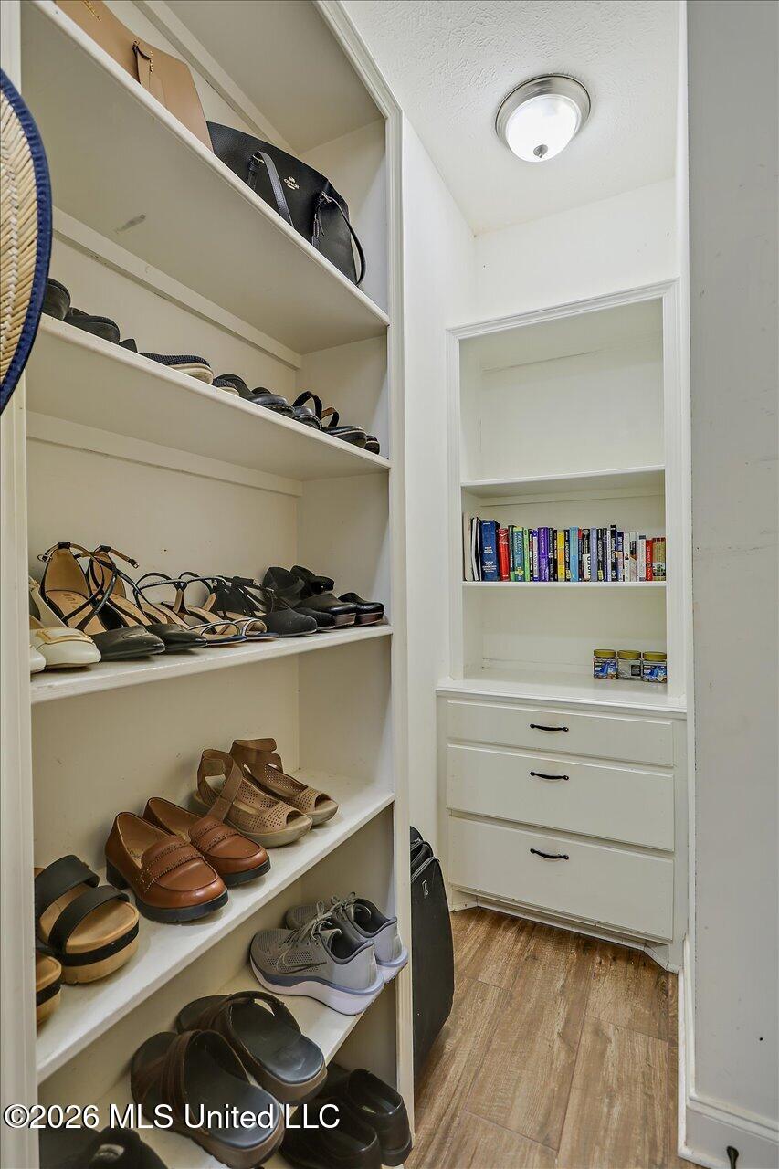 209 Oakville Circle Property Photo 24